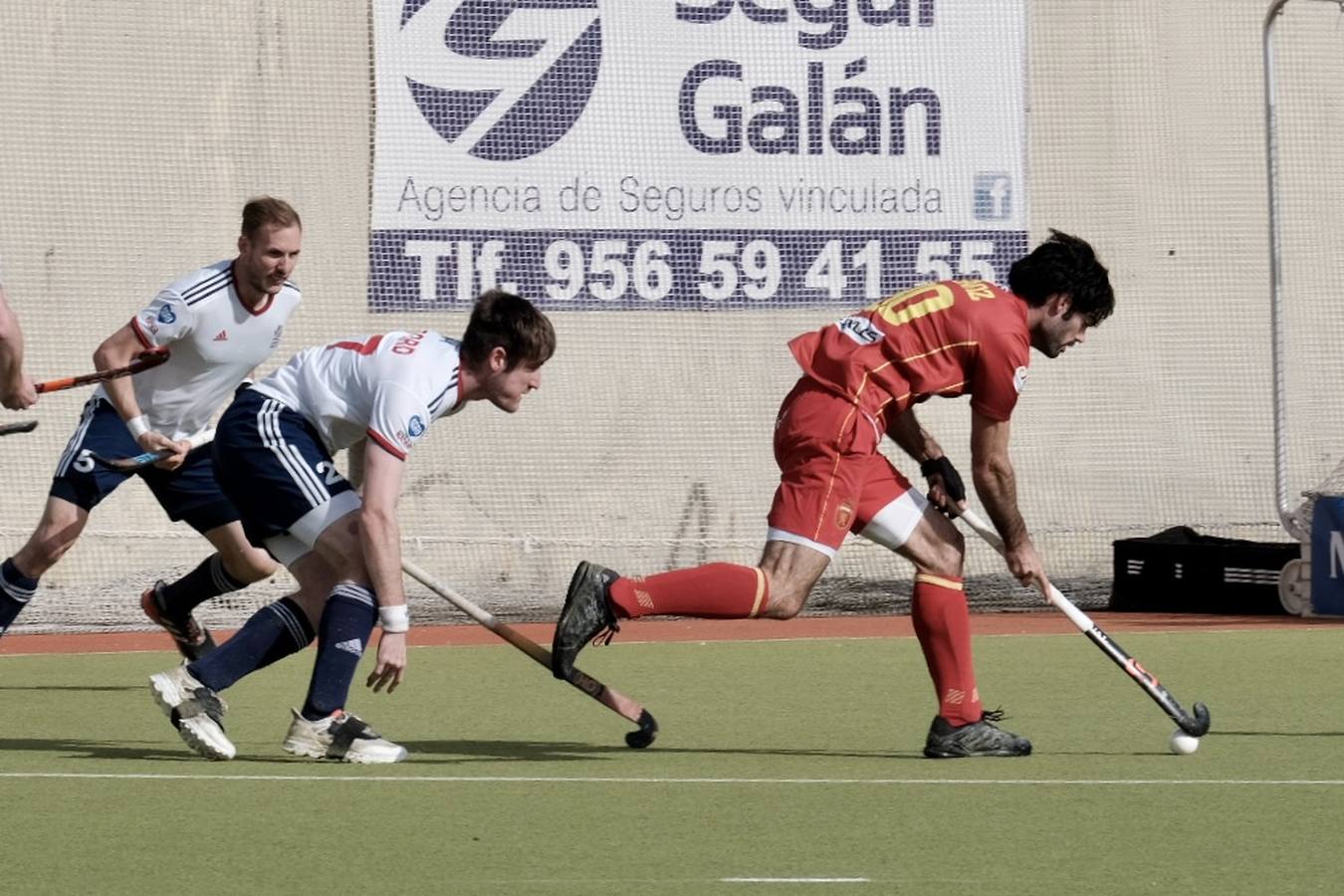 FOTOS: Derrota de la selección de España de hockey hierba en San Fernando