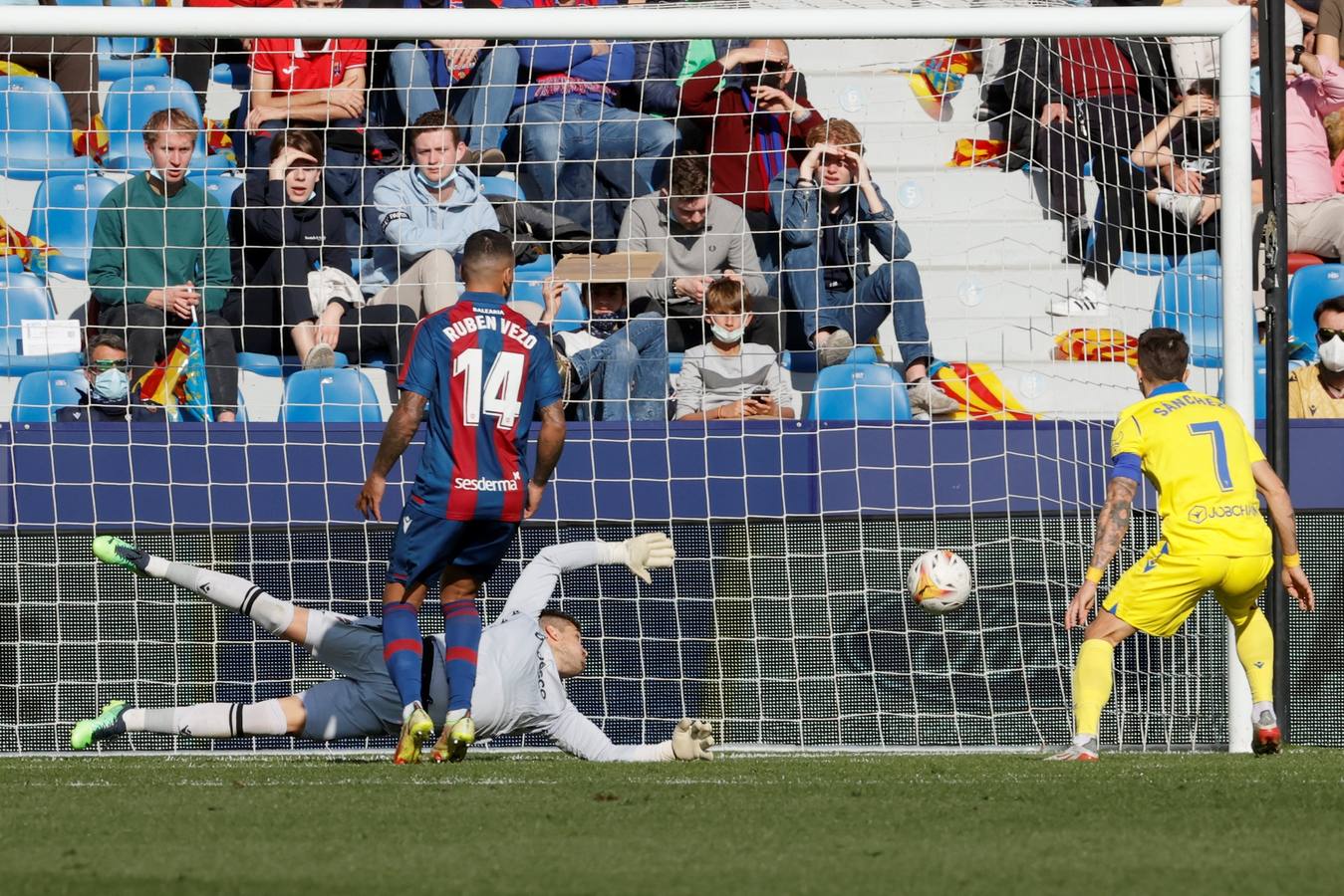 FOTOS: Levante - Cádiz