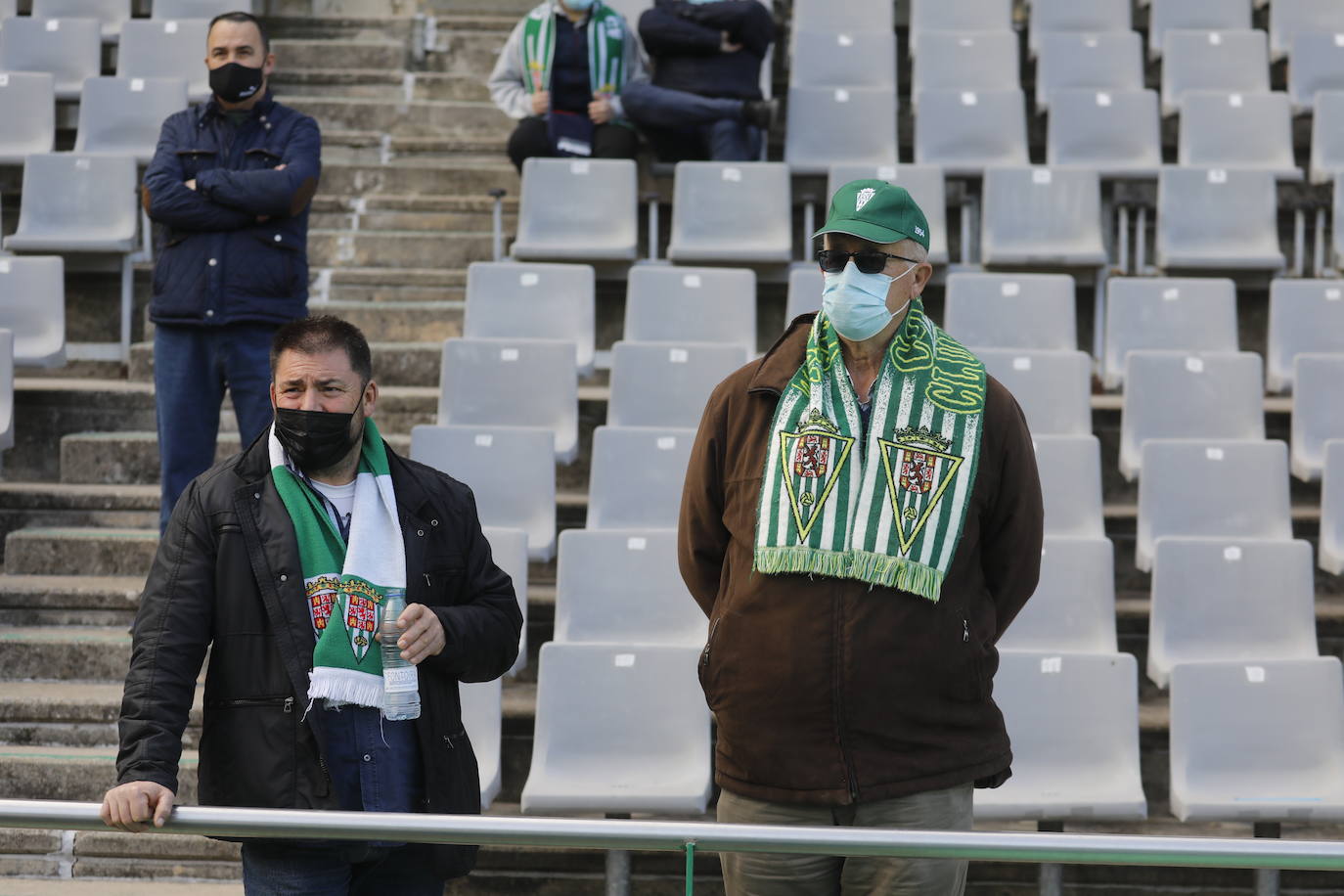 Las mejores imágenes del ambiente en la grada en el Córdoba CF - Xerez DFC