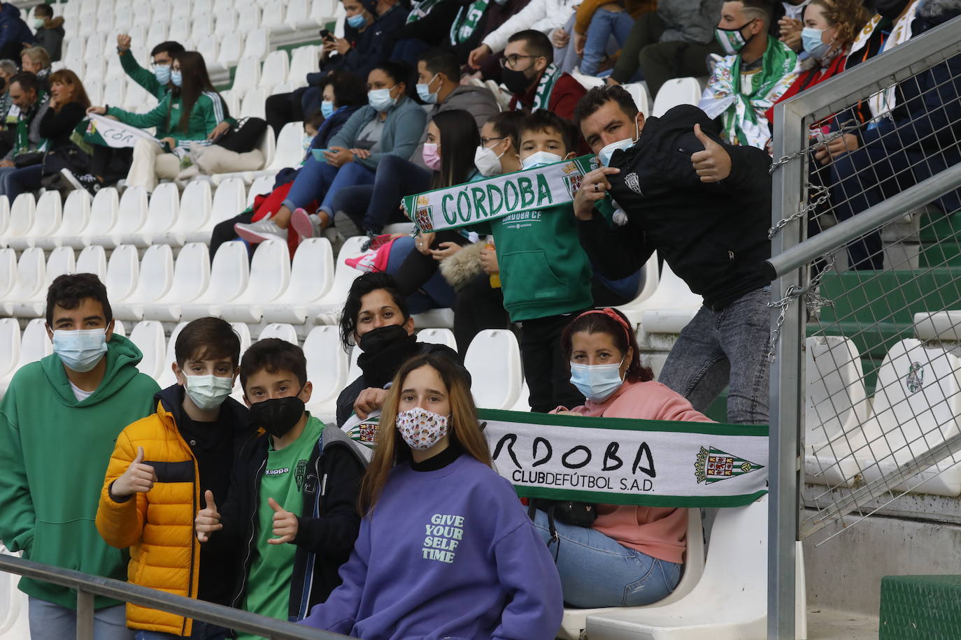 Las mejores imágenes del ambiente en la grada en el Córdoba CF - Xerez DFC