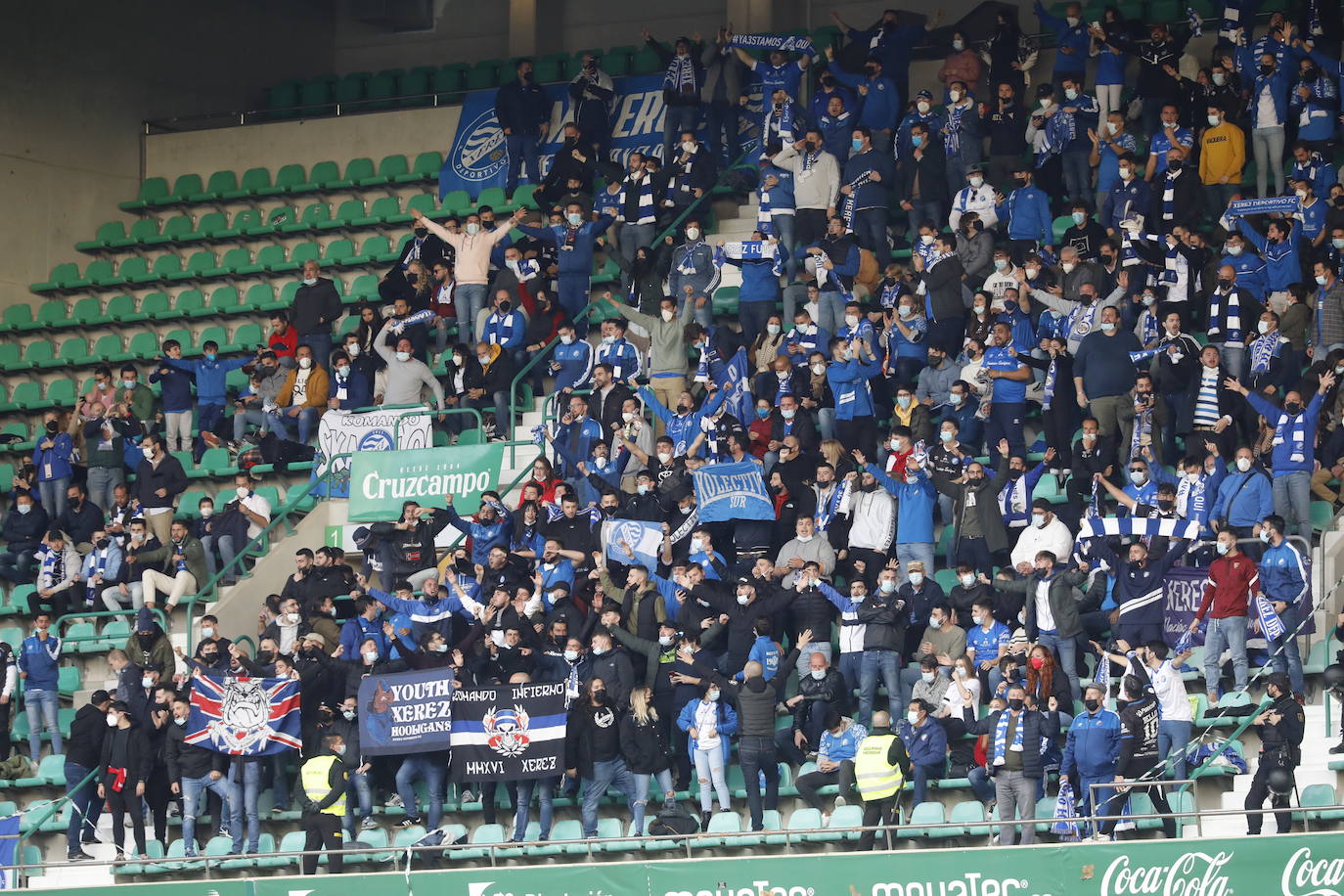 Las mejores imágenes del ambiente en la grada en el Córdoba CF - Xerez DFC