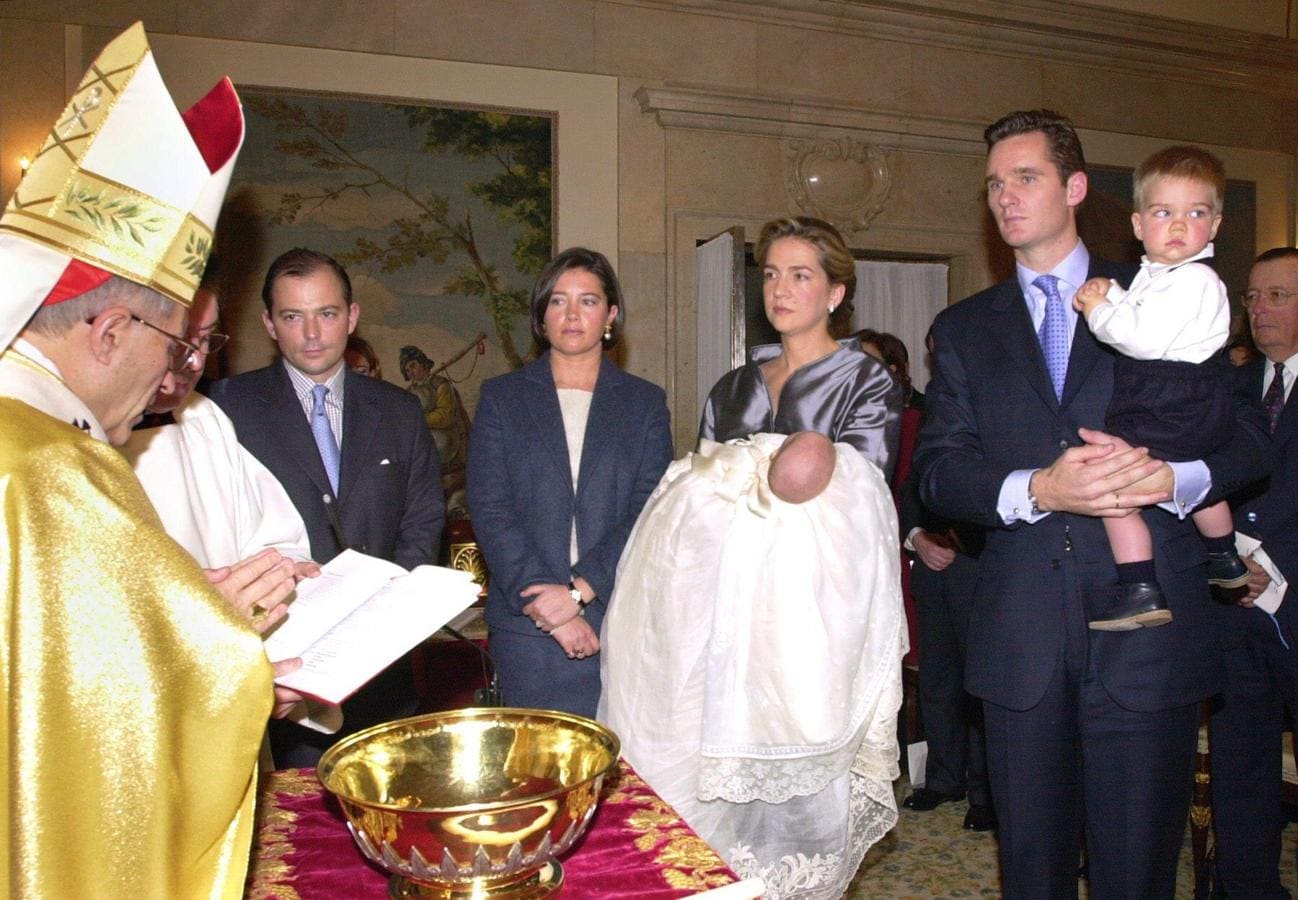 Un año después tenía lugar su bautizo con el príncipe Kubrat de Bulgaria y Alessía de Grecia como padrinos de la ceremonia oficiada por el Cardenal Arzobispo de Madrid, Antonio María Rouco Varela.. 