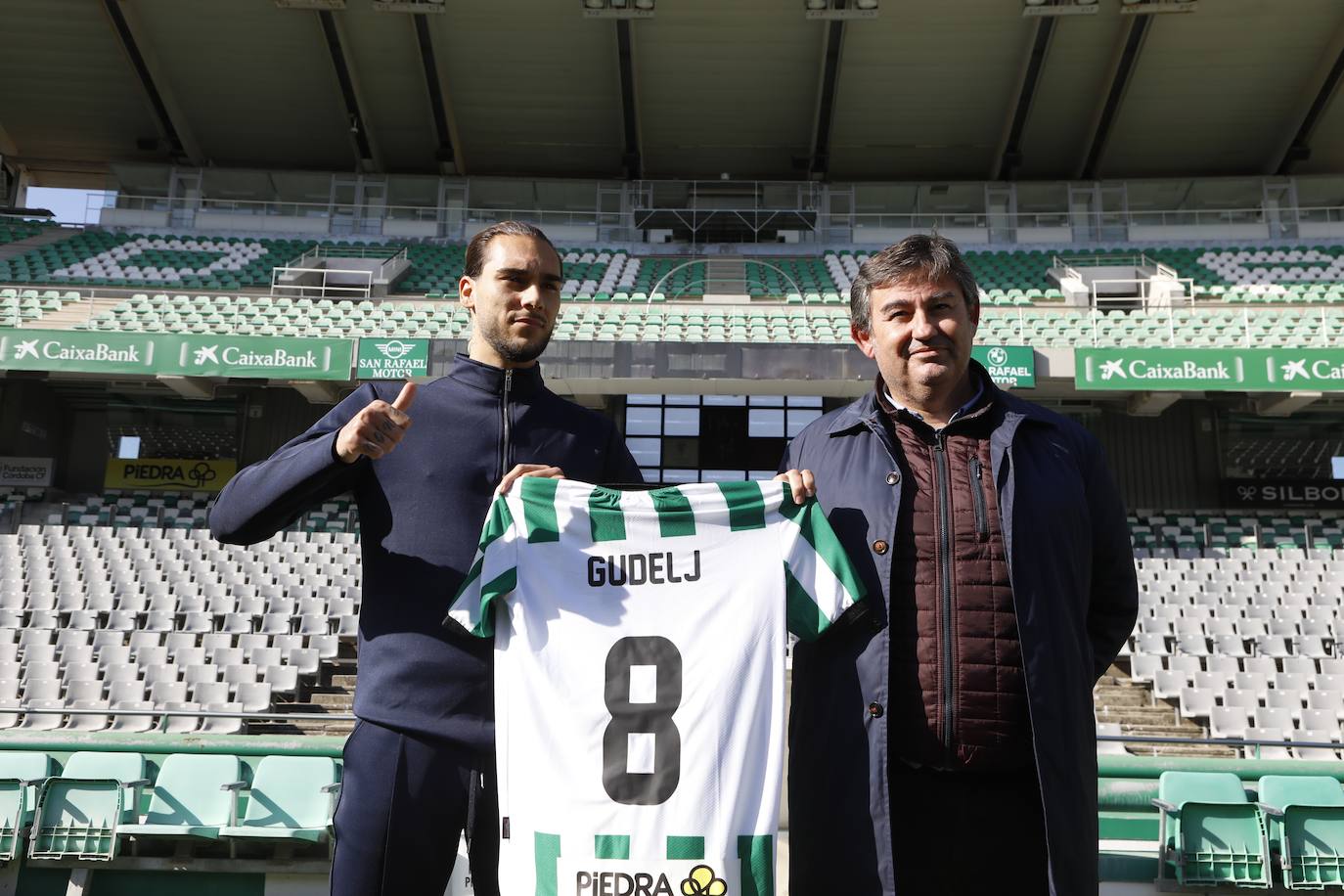 Las mejores imágenes de la presentación de Gudelj en el Córdoba CF