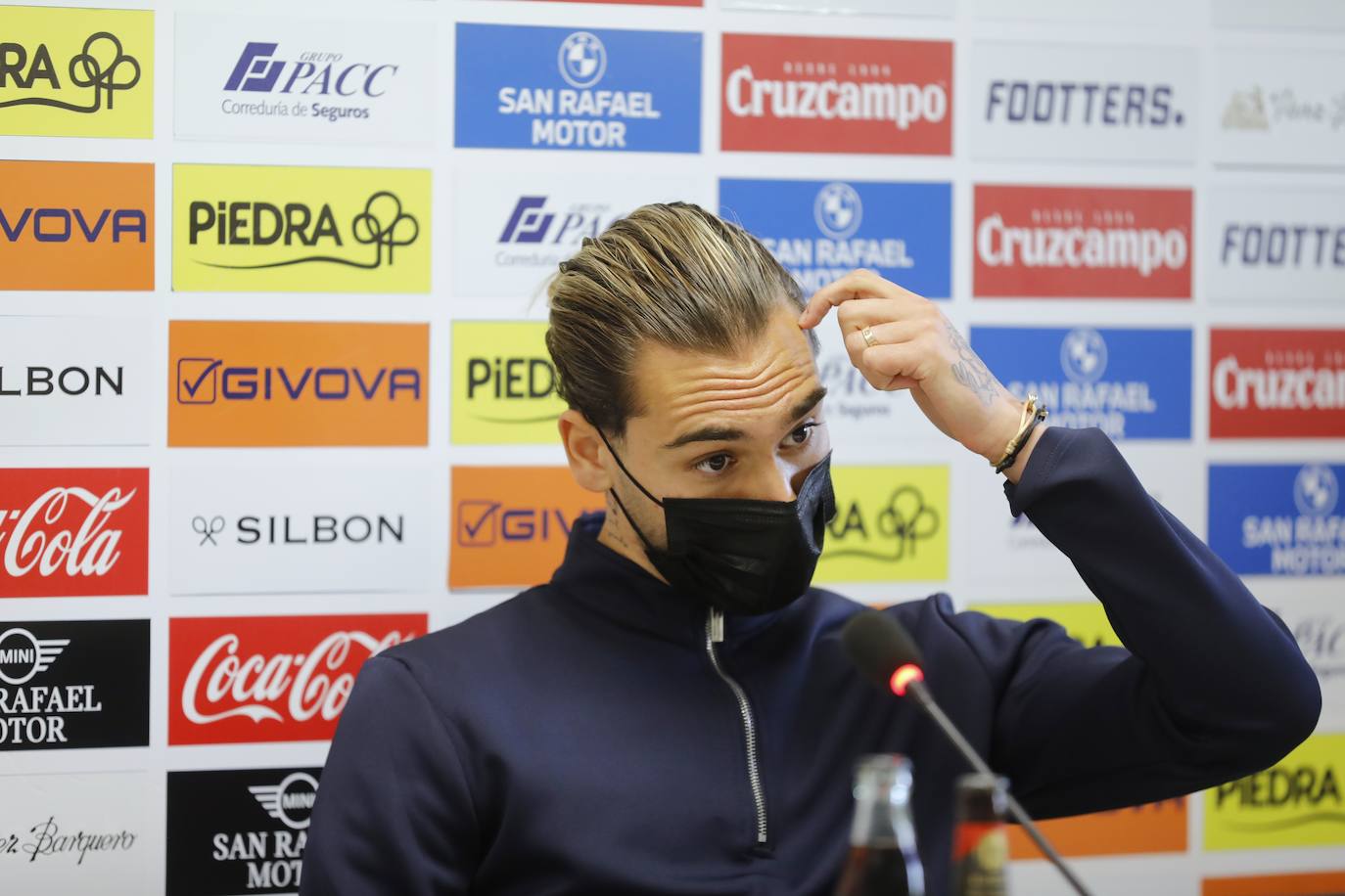 Las mejores imágenes de la presentación de Gudelj en el Córdoba CF