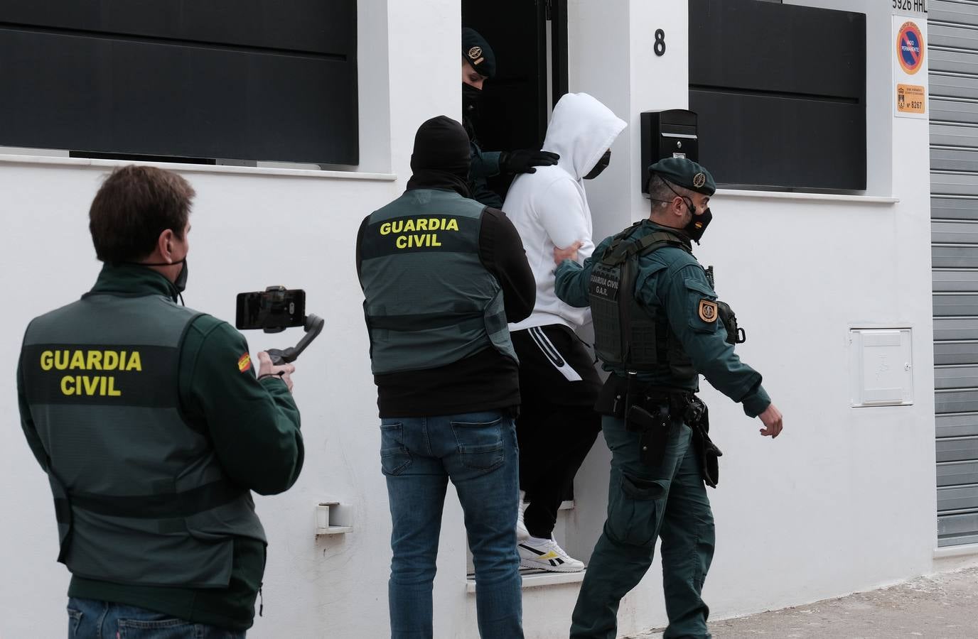 FOTOS: Operación de la Guardia Civil contra el blanqueo de los narcos en El Puerto