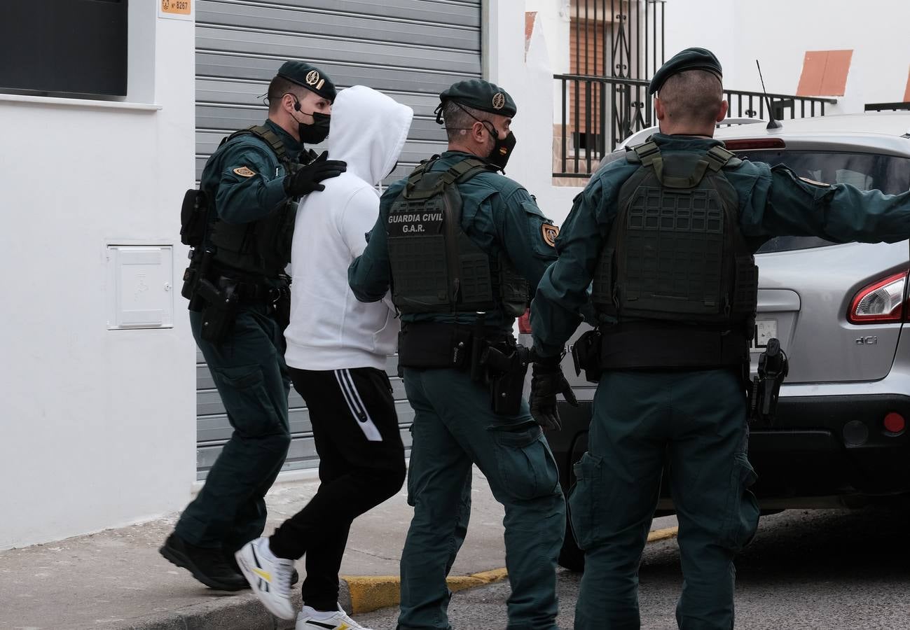 Operación de la Guardia Civil contra el blanqueo de los narcos en El Puerto y Barbate