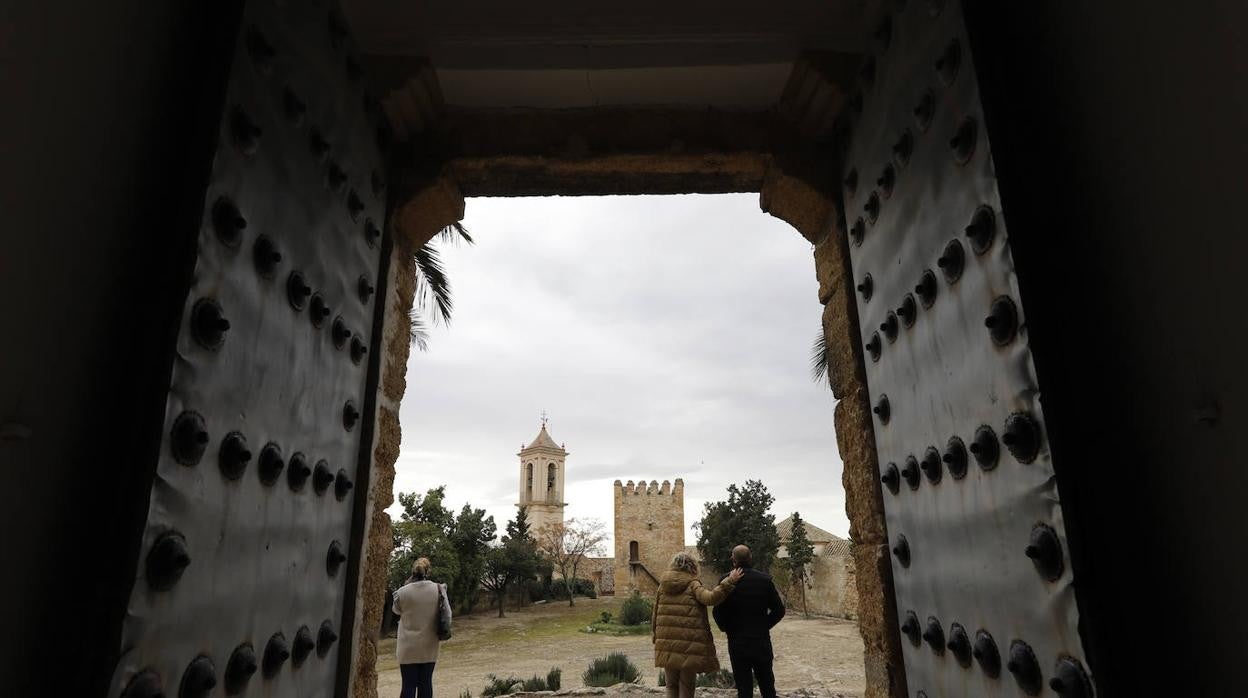 ABC entra en el Castillo de Espejo, en imágenes