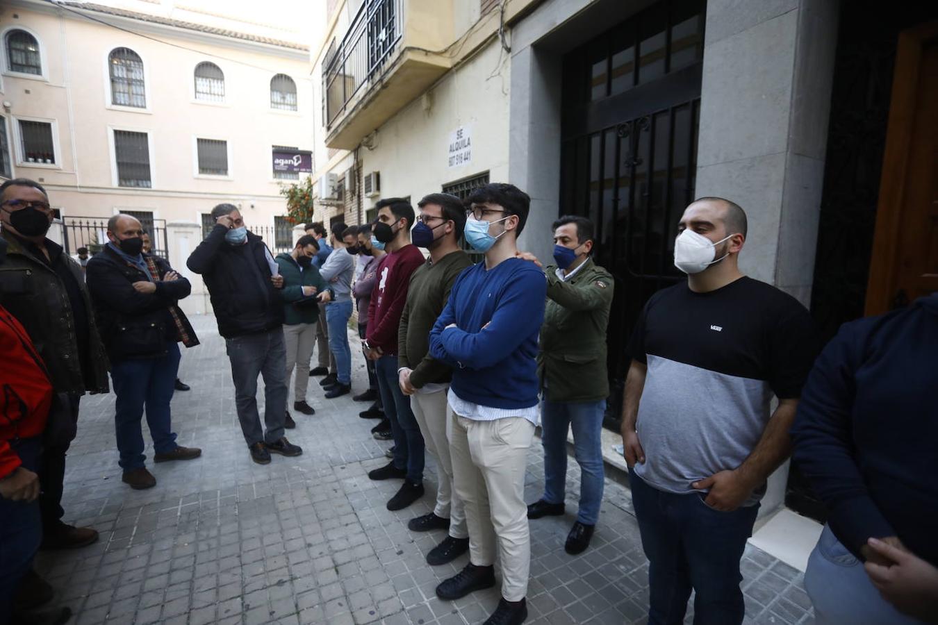 Mascarillas, distancia y entusiasmo en los ensayos de costaleros de Córdoba