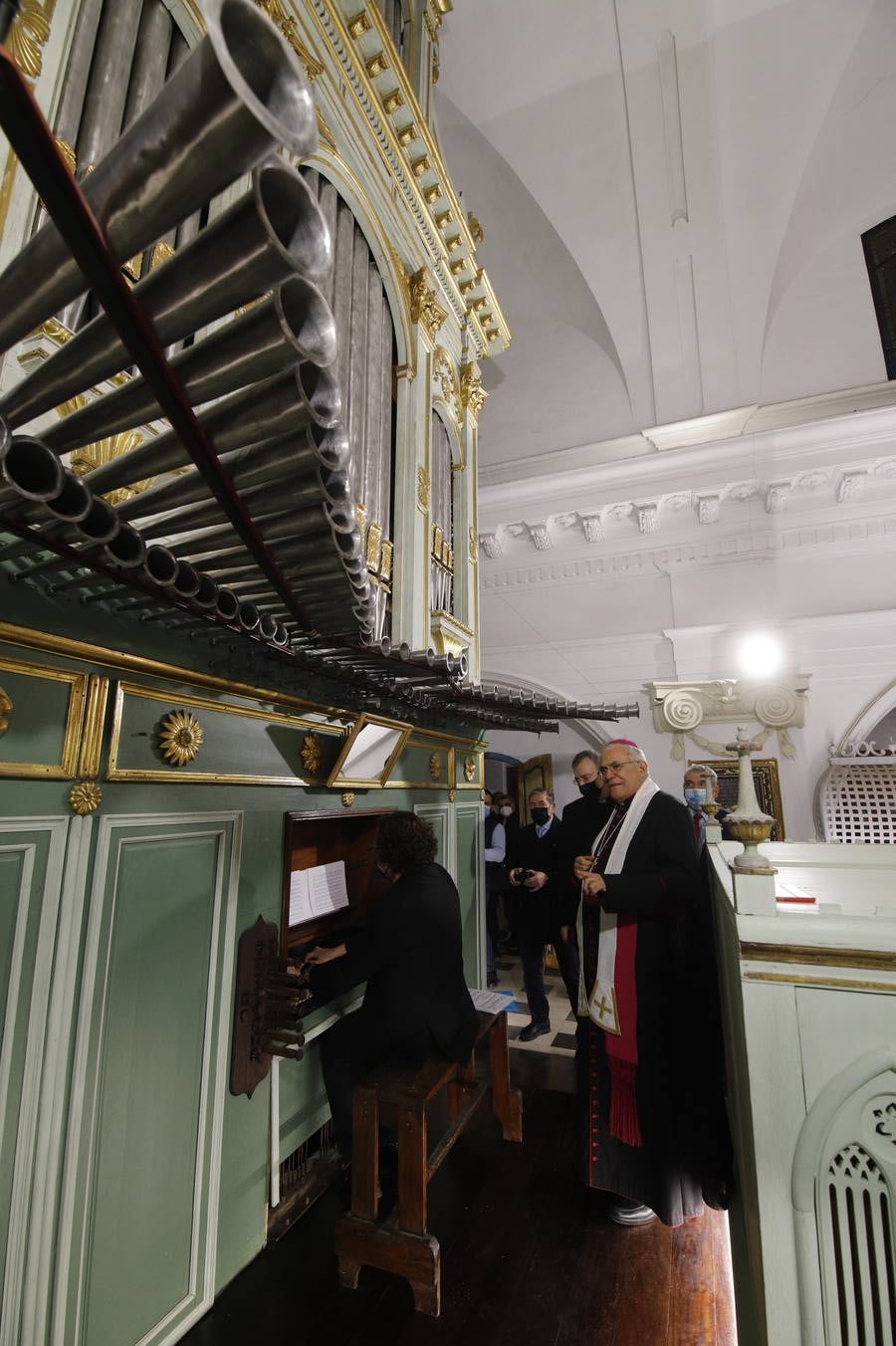 El obispo de Córdoba bendice un nuevo espacio sobre San Rafael en la iglesia del Juramento