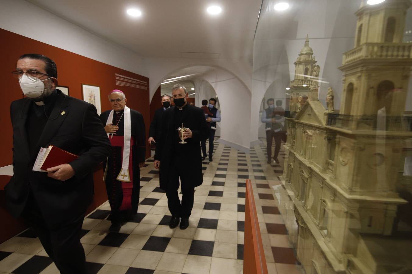 El obispo de Córdoba bendice un nuevo espacio sobre San Rafael en la iglesia del Juramento