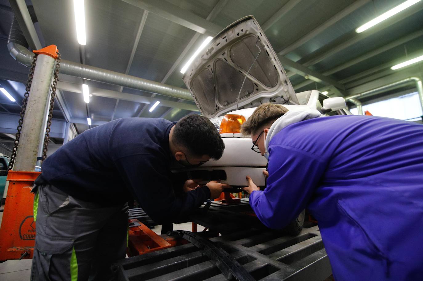 Así se preparan en el instituto Zoco de Córdoba para la llegada de Ford, en imágenes