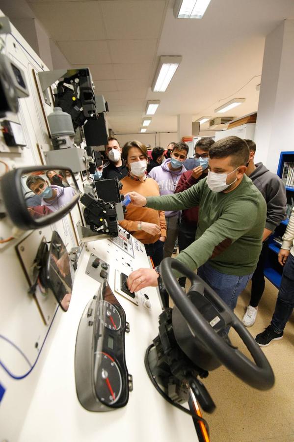 Así se preparan en el instituto Zoco de Córdoba para la llegada de Ford, en imágenes