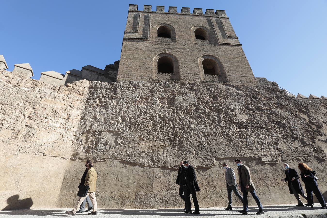 La muralla de la Macarena luce ya nueva imagen