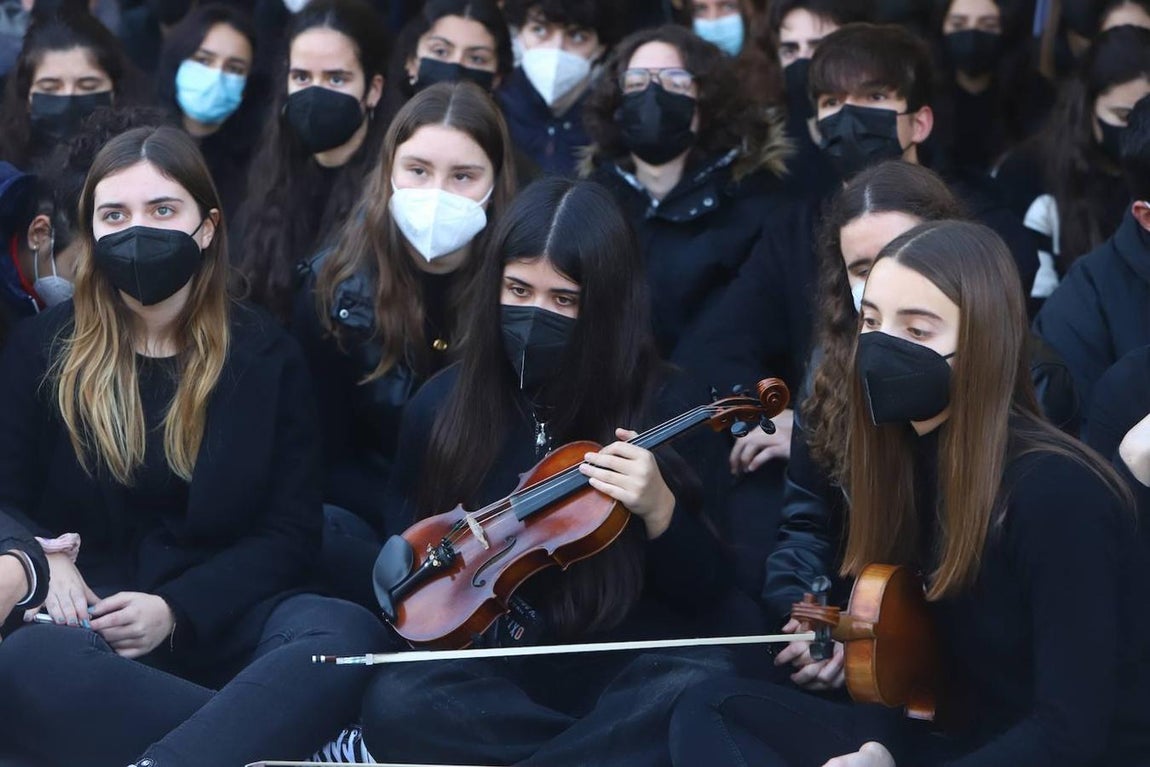 Concentración de los alumnos de los conservatorios de música y danza, en imágenes