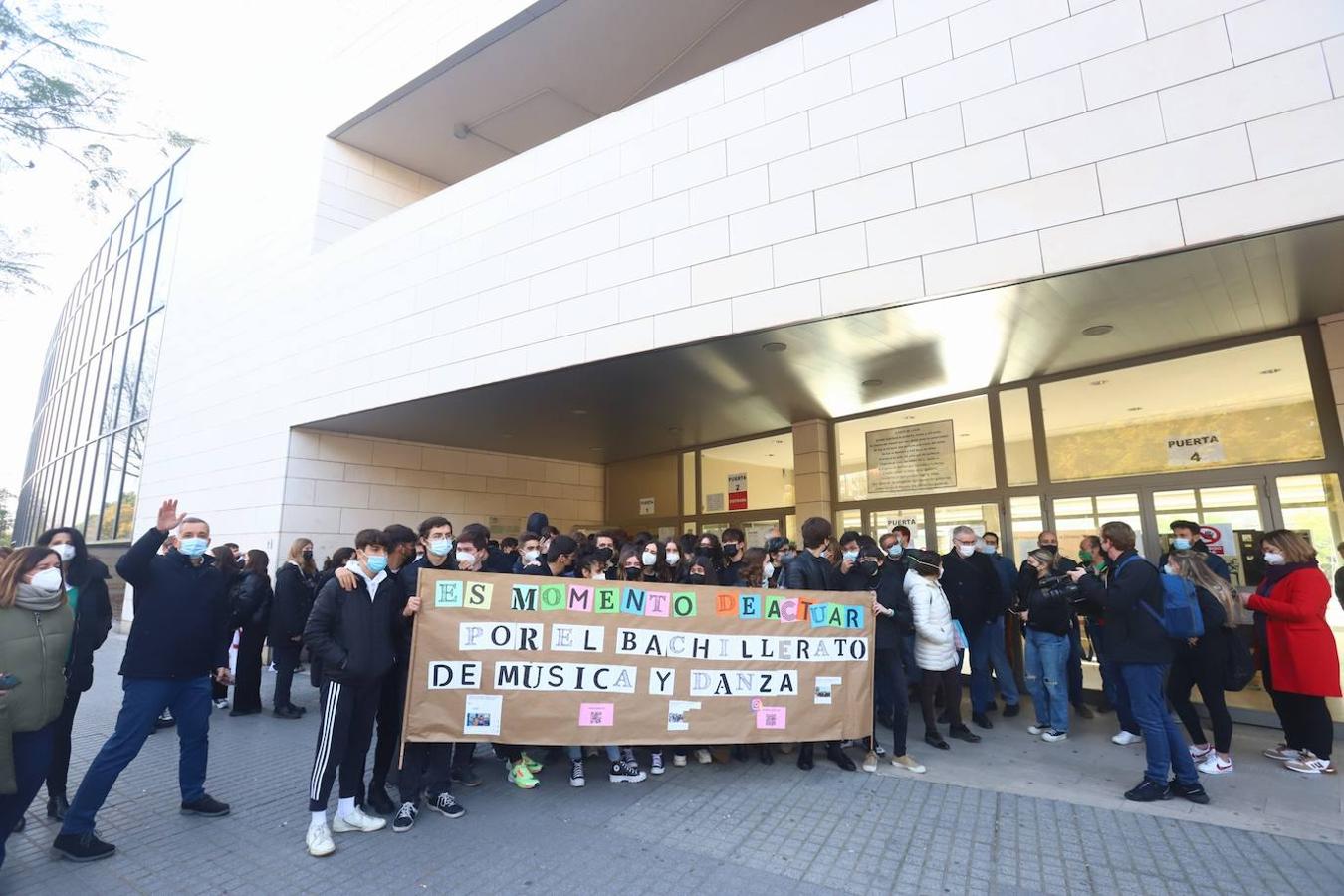 Concentración de los alumnos de los conservatorios de música y danza, en imágenes