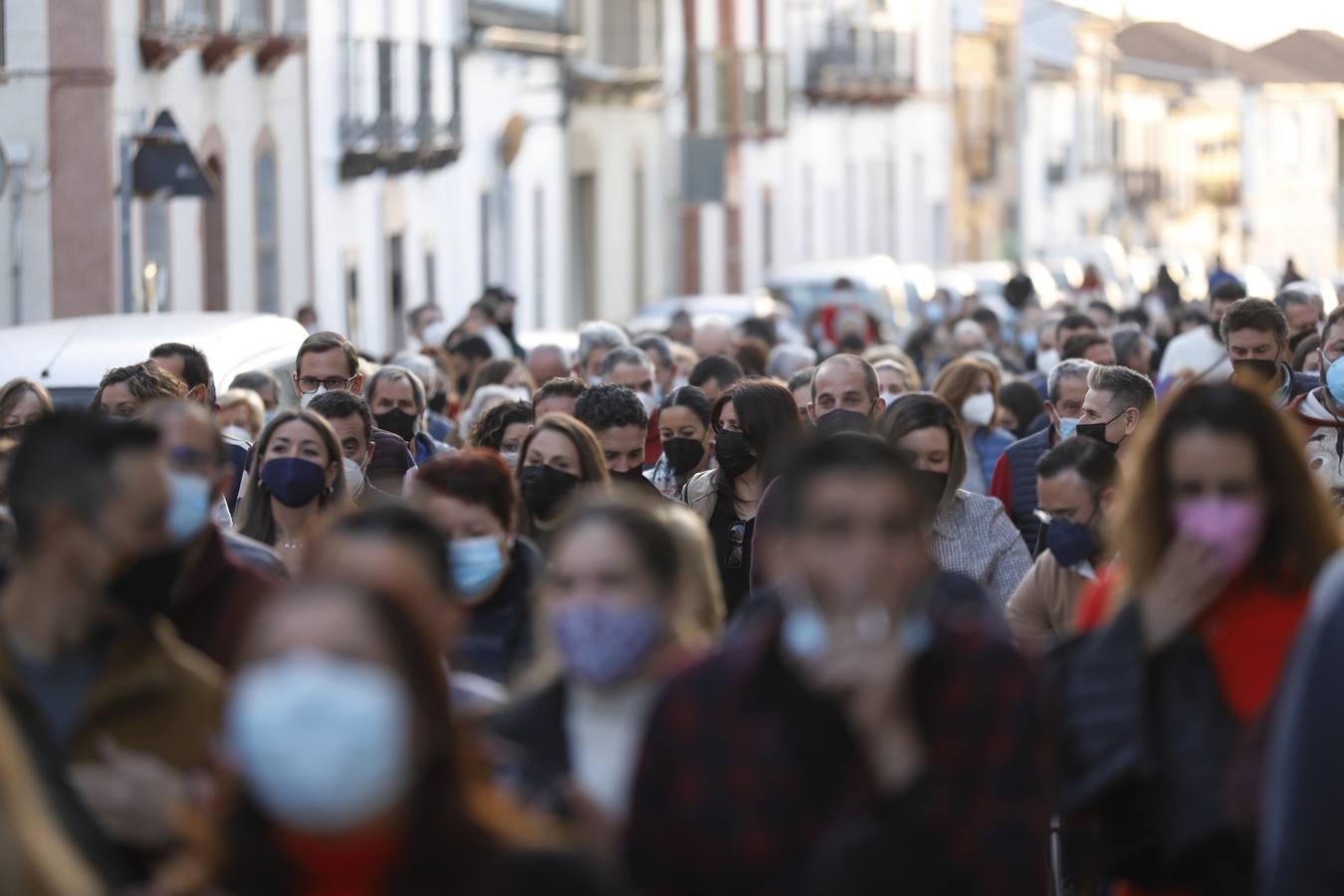 La manifestación en Pedro Abad contra los okupas, en imágenes