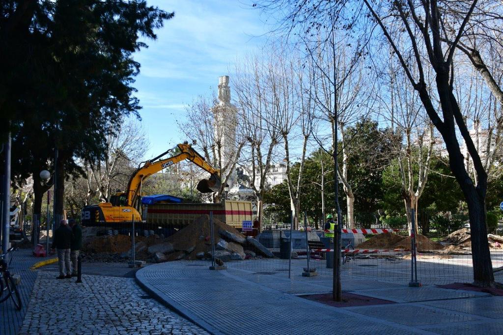 En imágenes: El mal estado de algunos monumentos de Cádiz