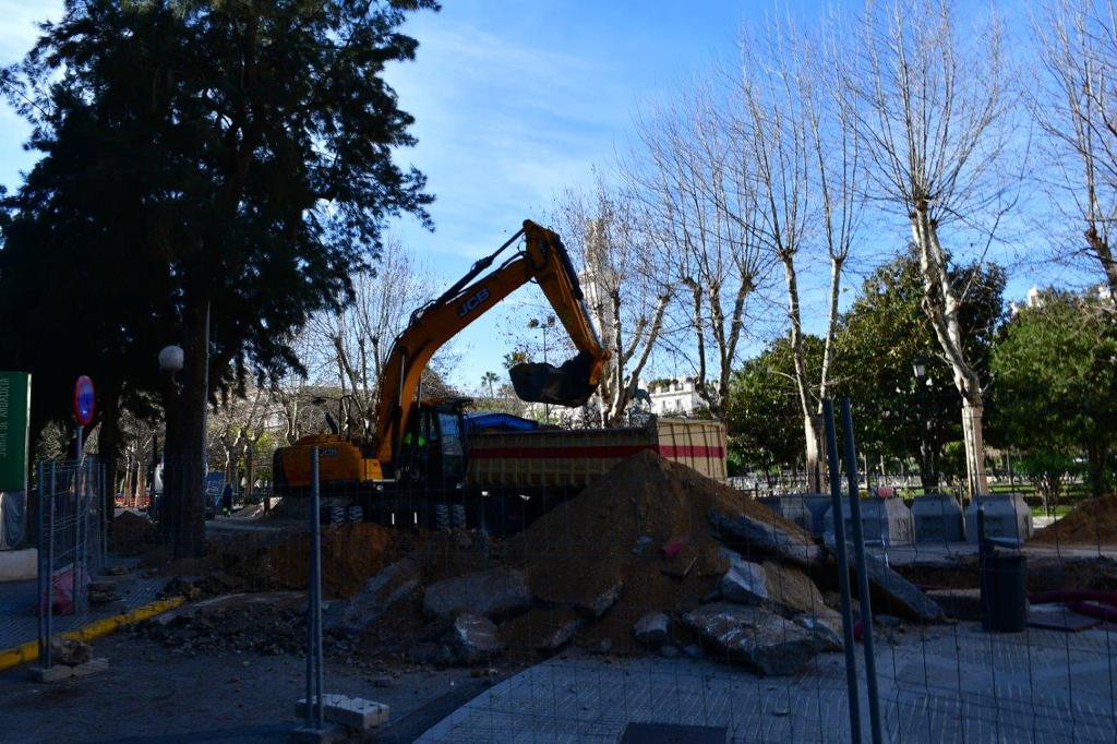 En imágenes: El mal estado de algunos monumentos de Cádiz