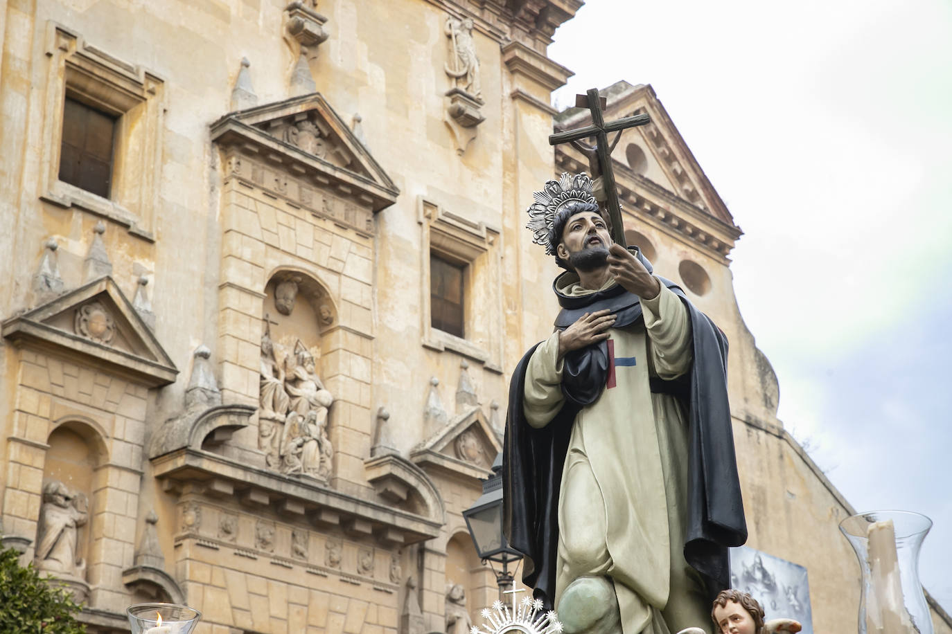 La procesión de San Juan Bautista de la Concepción en Córdoba, en imágenes