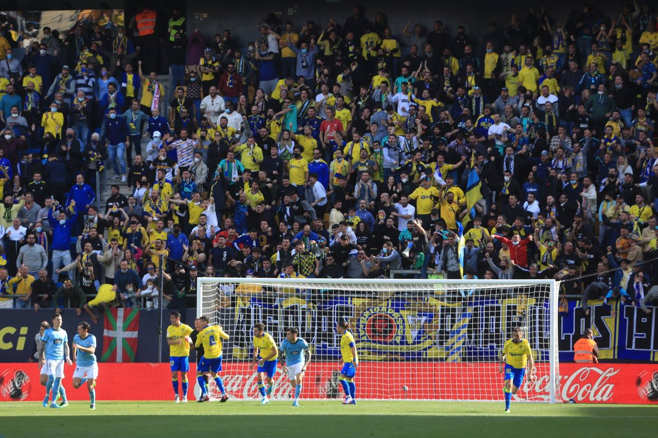 Fotos: Búscate en el Cádiz-Celta