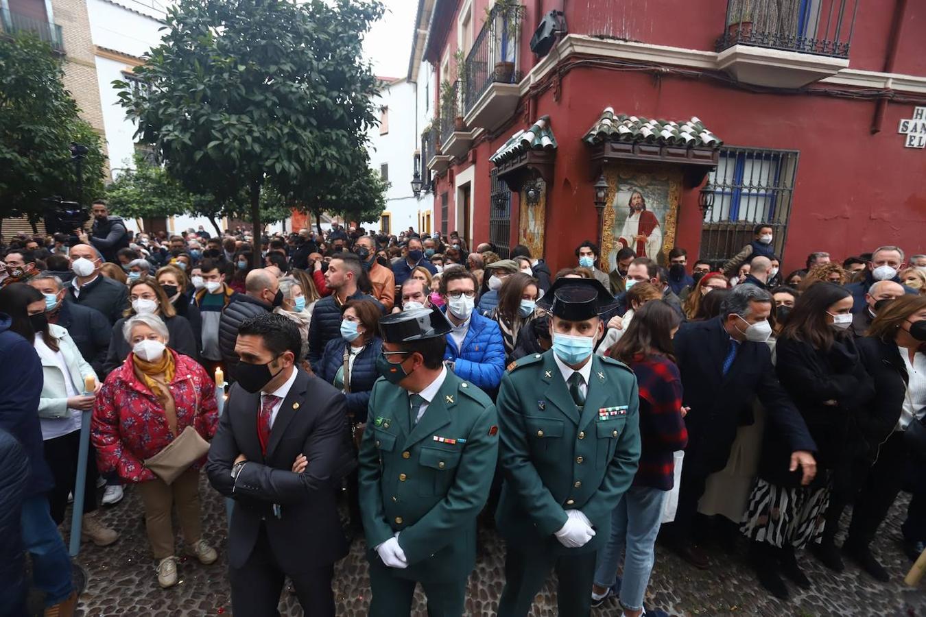 La Virgen de Araceli luce restaurada por las calles de Córdoba, en imágenes