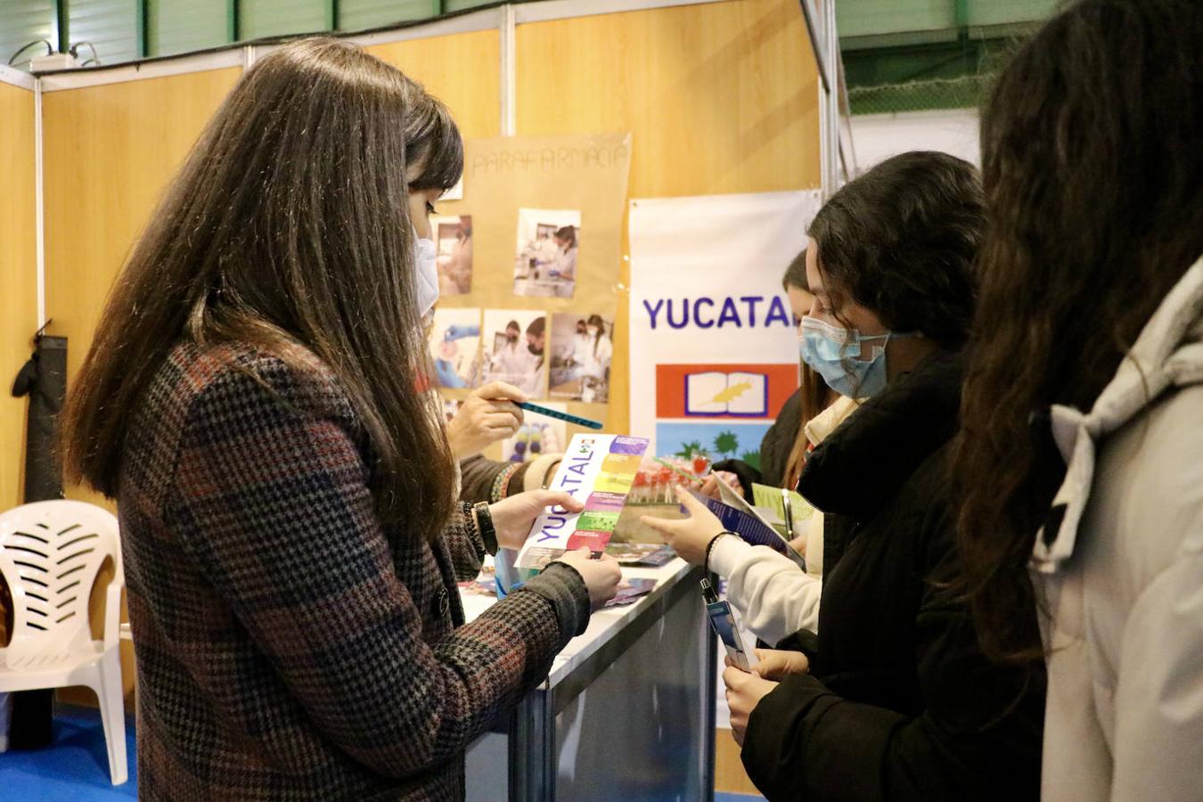 El Salón del Estudiante de Lucena, en imágenes