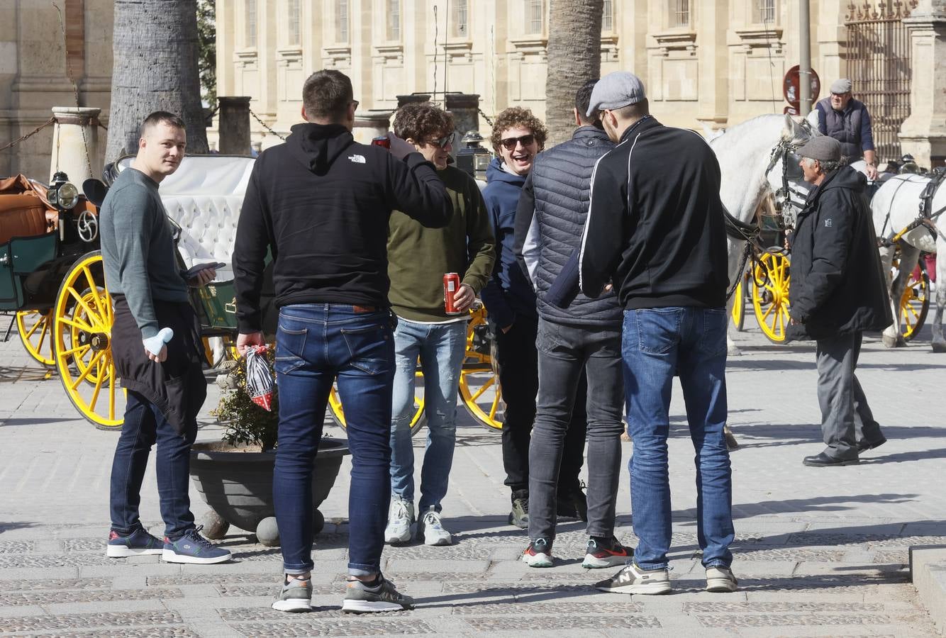 La afición croata empieza a dejarse ver por las calles de Sevilla