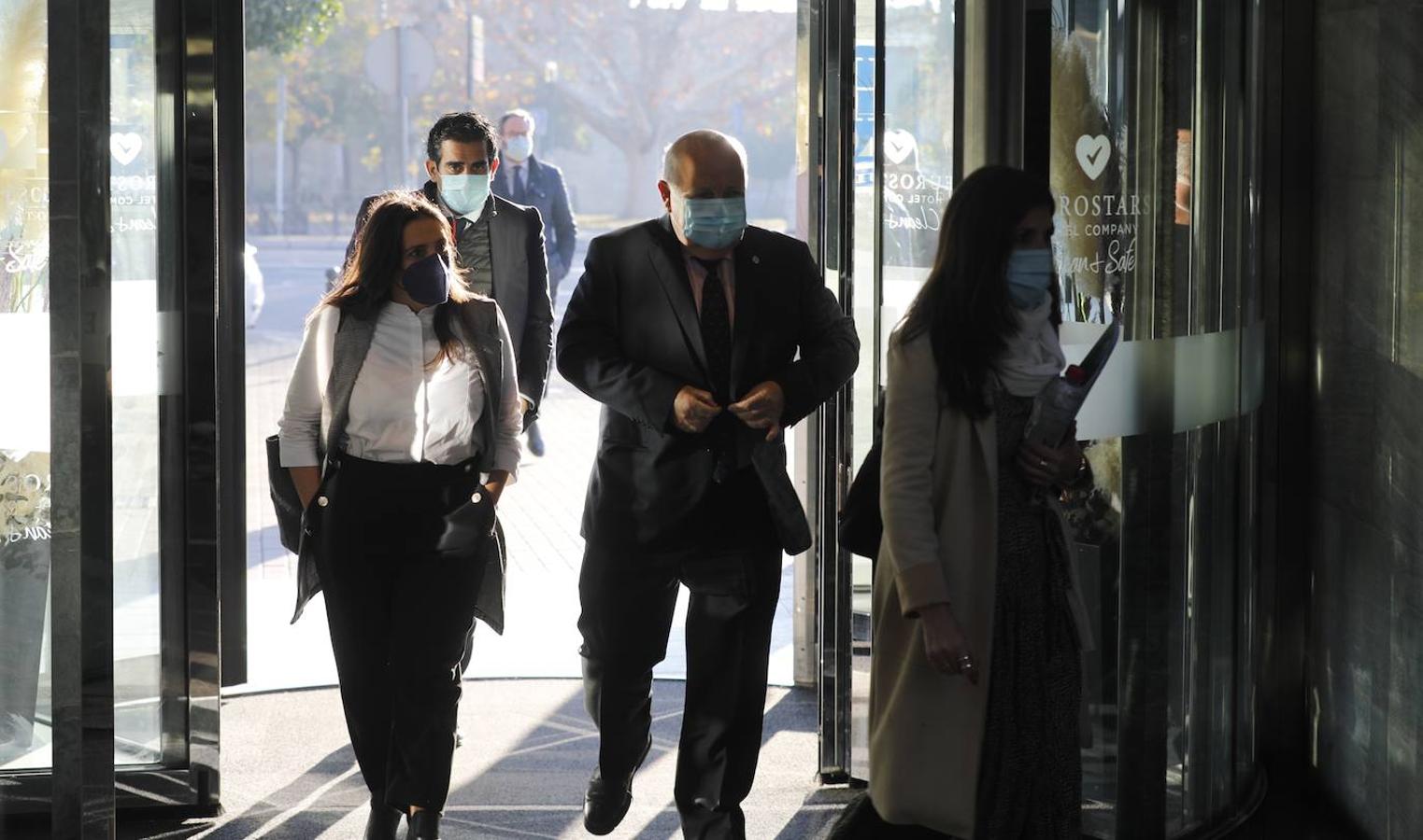 El consejero de Salud en el Foro ABC Córdoba, en imágenes