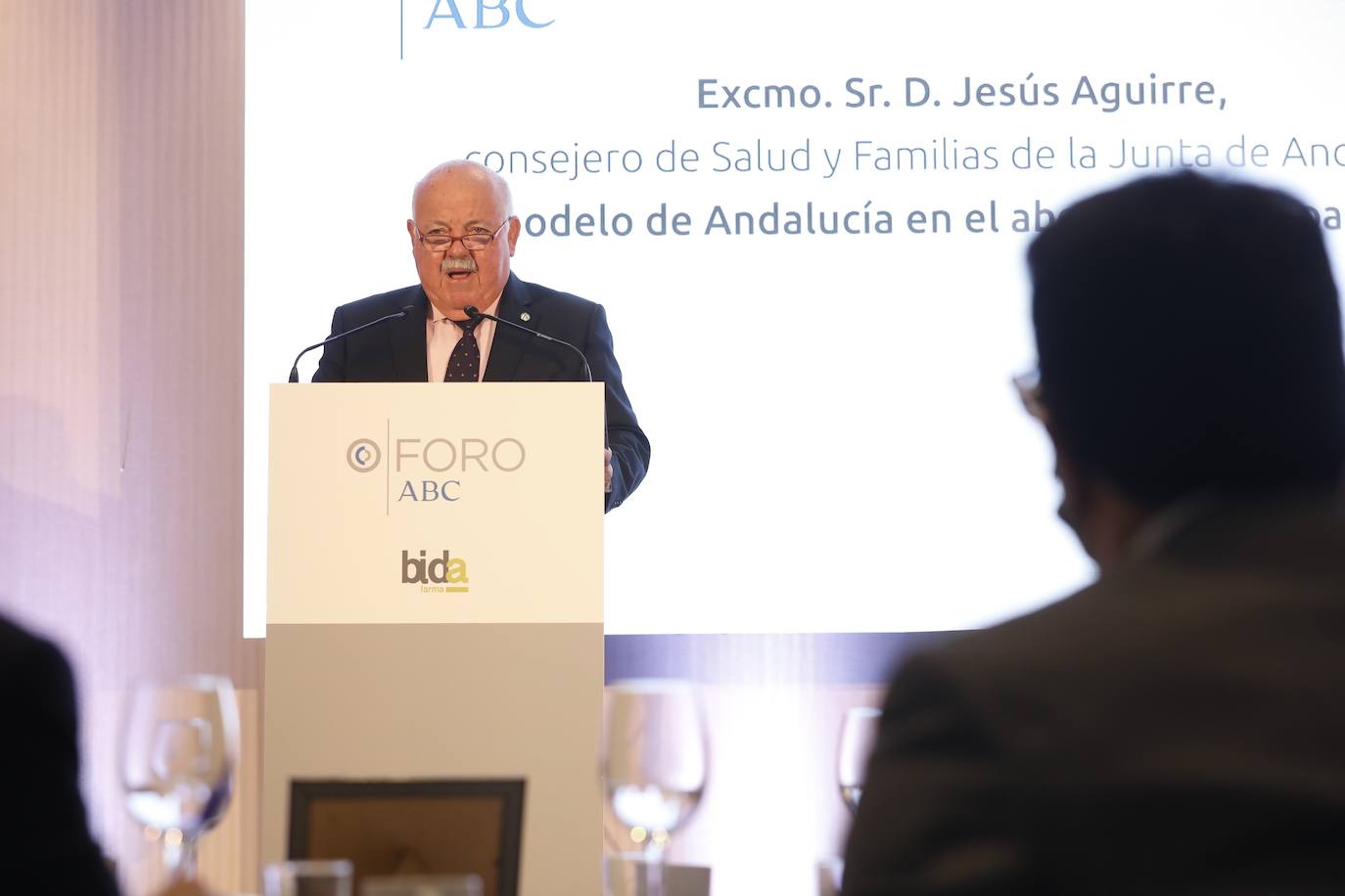 El consejero de Salud en el Foro ABC Córdoba, en imágenes