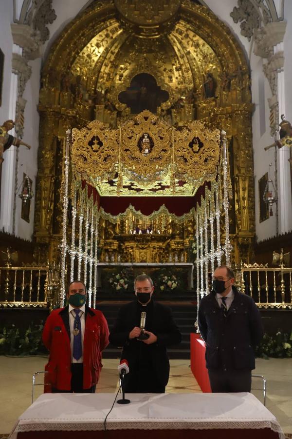 El techo bordado de la Virgen de la Candelaria de Córdoba, en imágenes