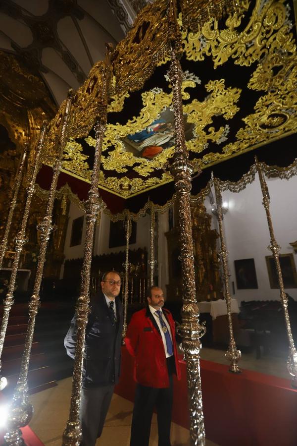 El techo bordado de la Virgen de la Candelaria de Córdoba, en imágenes