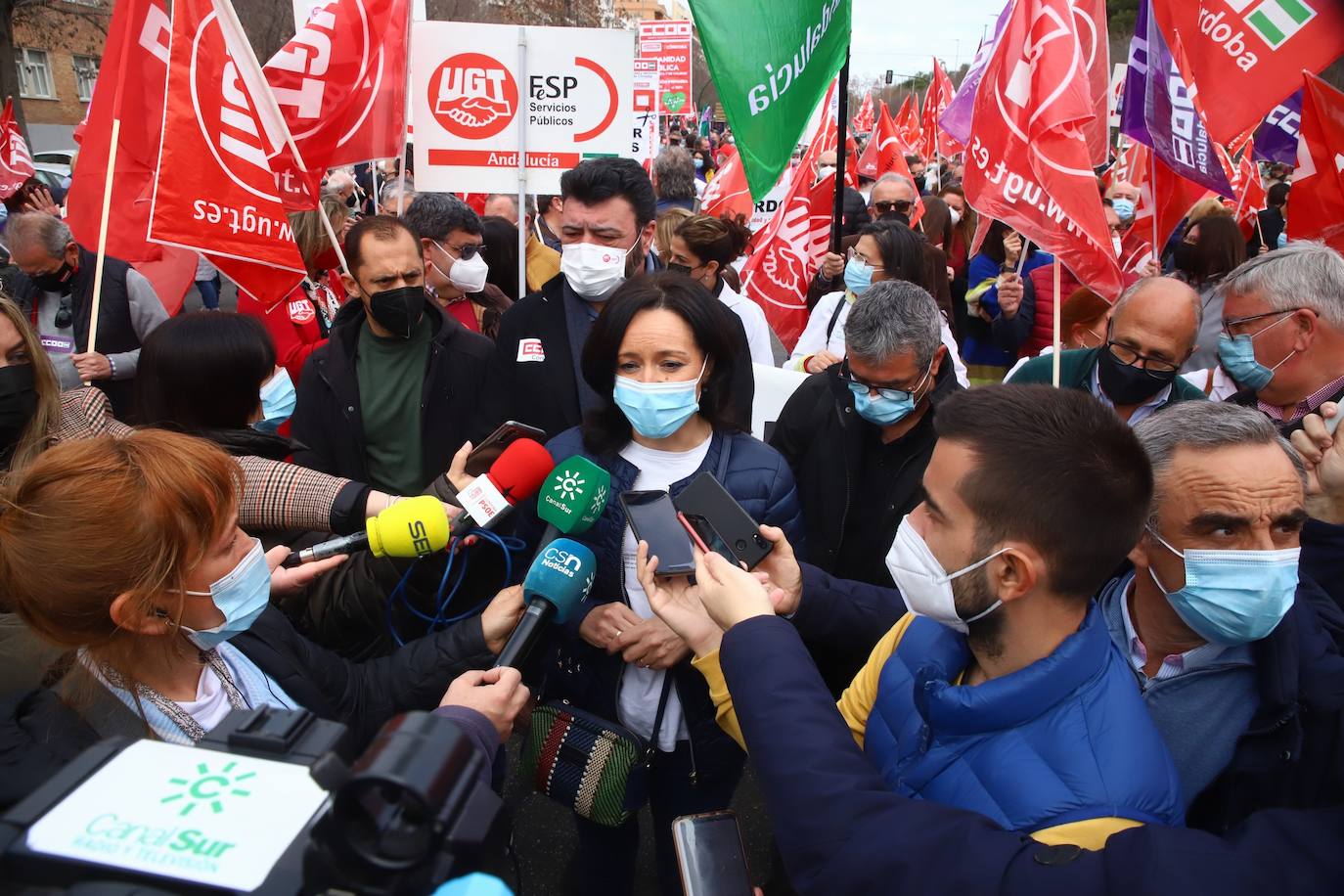 La manifestación en defensa de la sanidad pública en Córdoba, en imágenes