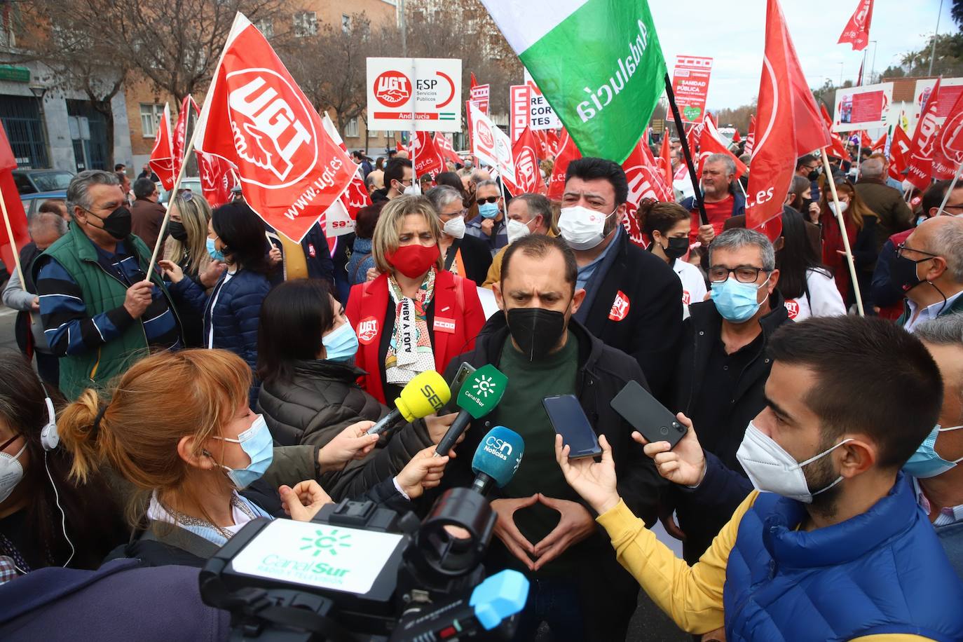 La manifestación en defensa de la sanidad pública en Córdoba, en imágenes