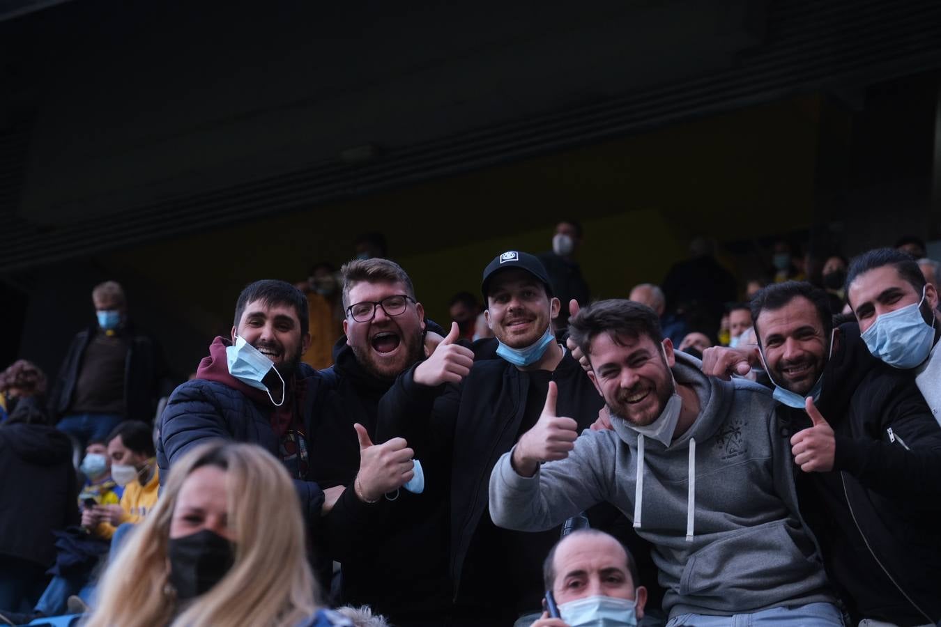 FOTOS: Búscate en las gradas en el partido Cádiz - Getafe