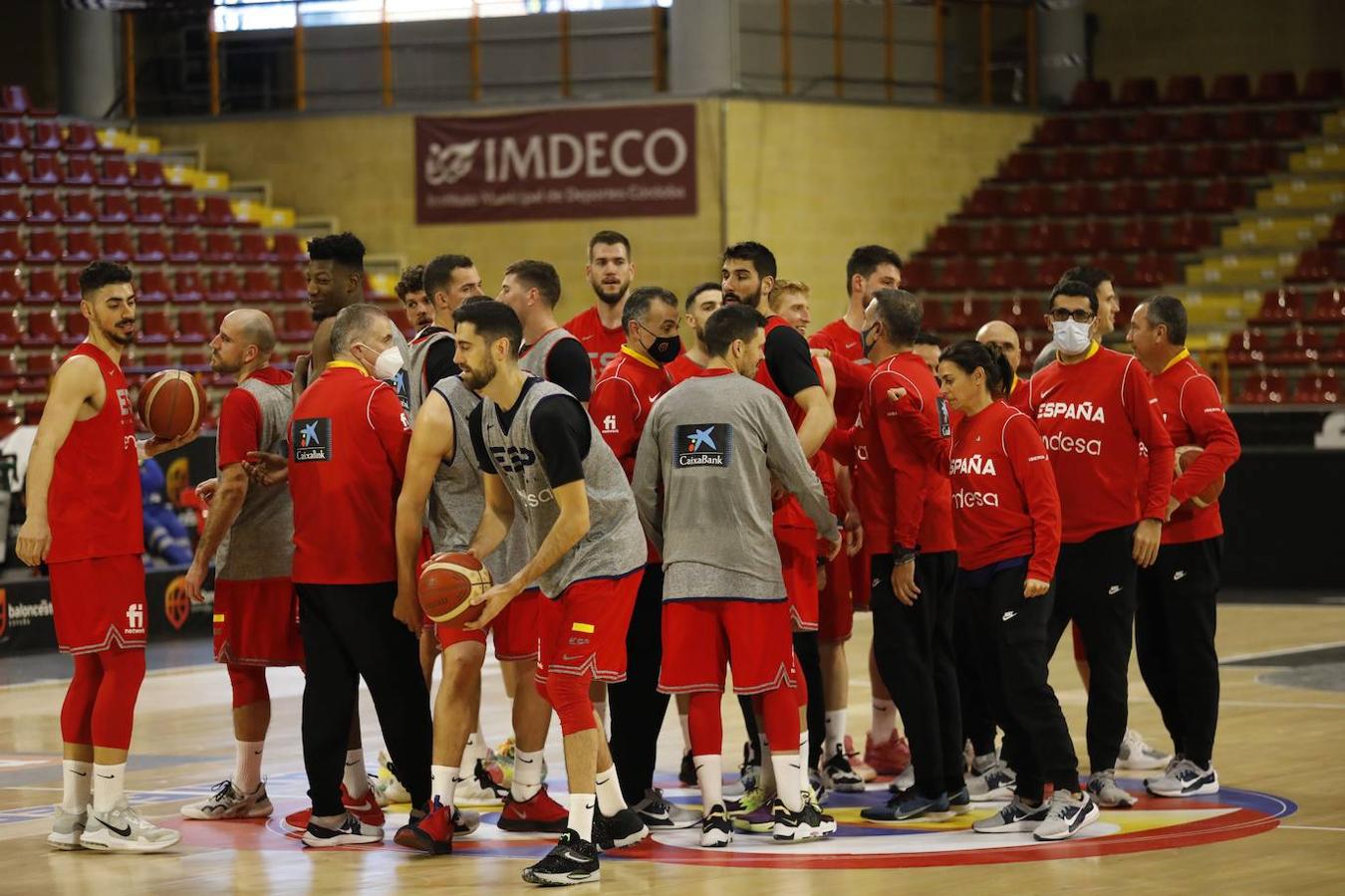 Baloncesto | El primer entrenamiento de España en Córdoba, en imágenes