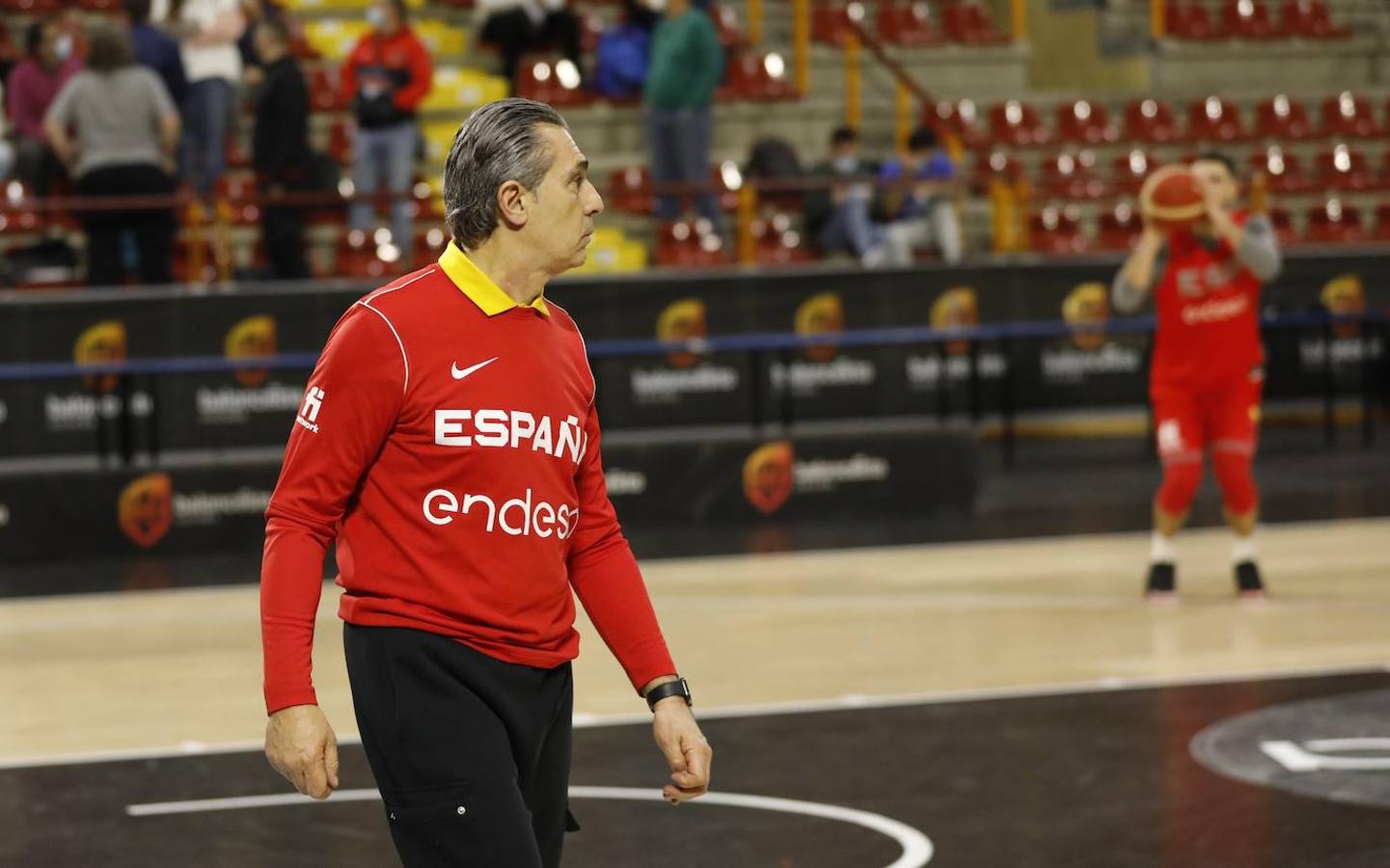 Baloncesto | El primer entrenamiento de España en Córdoba, en imágenes