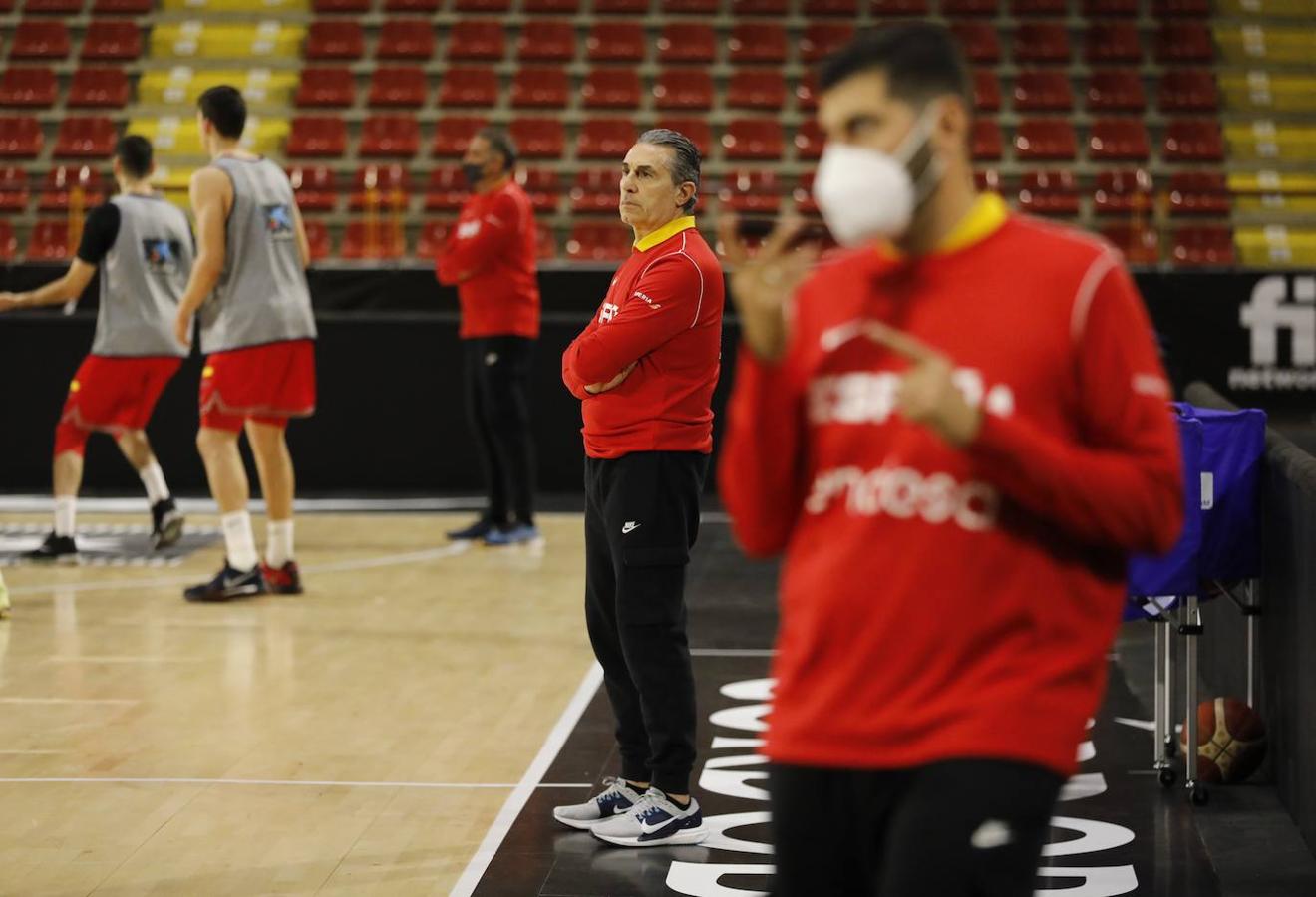 Baloncesto | El primer entrenamiento de España en Córdoba, en imágenes