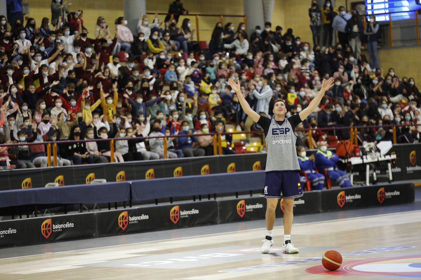 España de baloncesto sigue la puesta a punto este martes en Córdoba, en imágenes