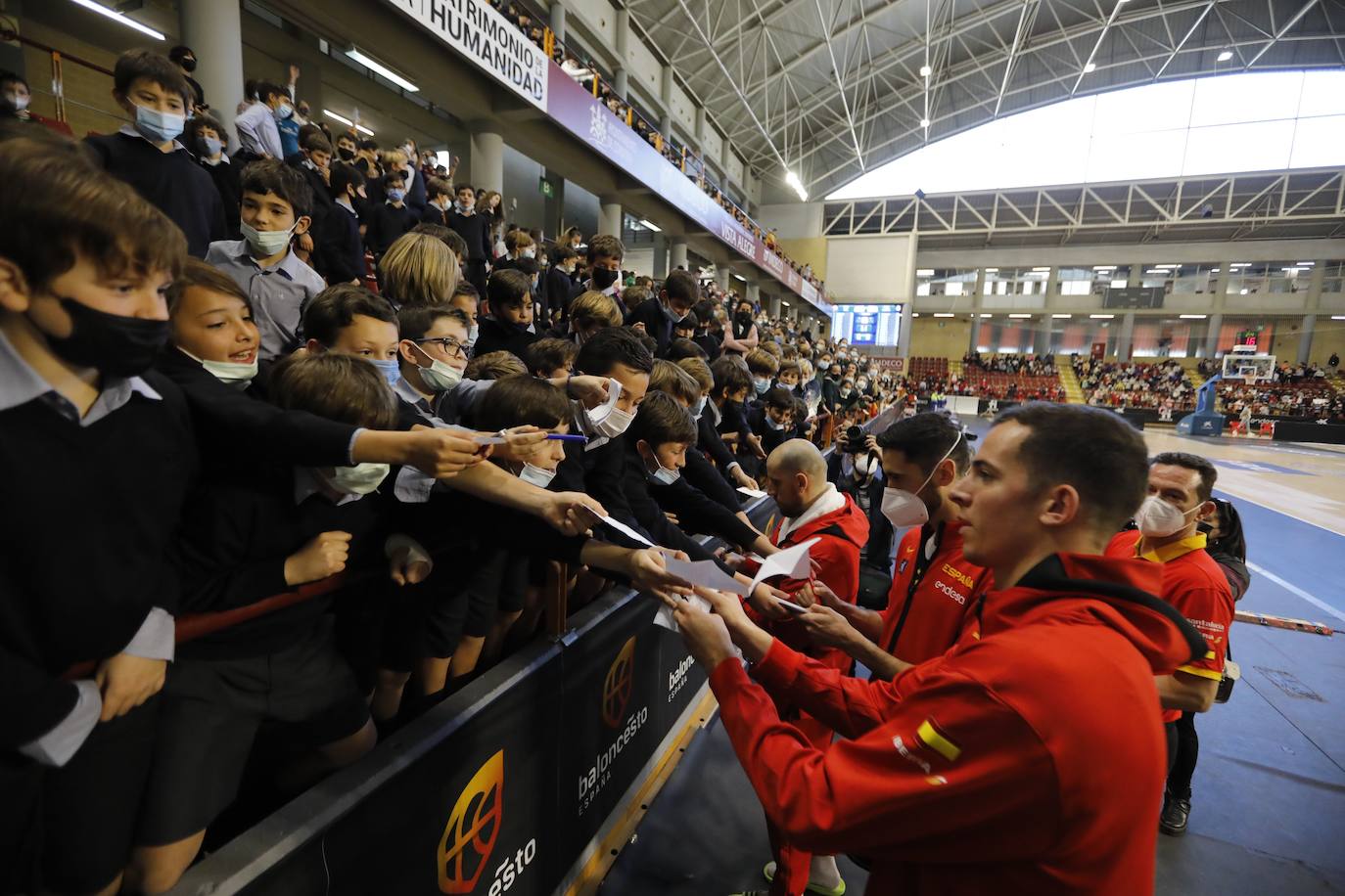 España de baloncesto sigue la puesta a punto este martes en Córdoba, en imágenes