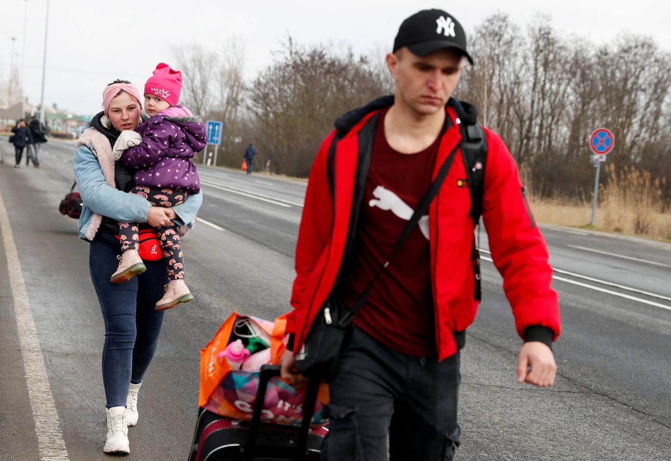 Así han sido las primeras horas de la guerra de Rusia contra Ucrania, en imágenes