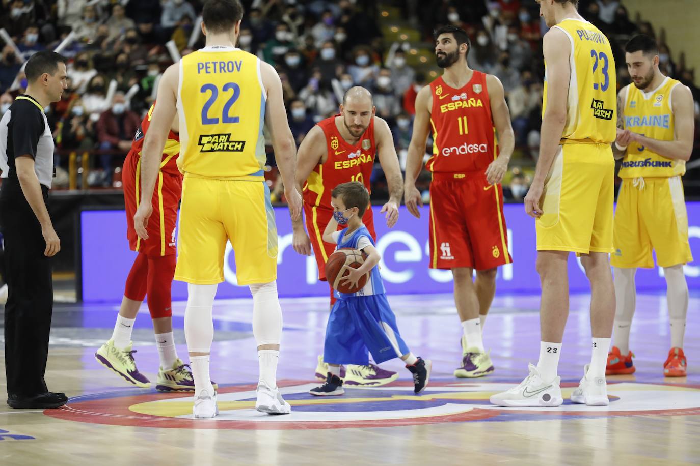 Las mejores imágenes del España - Ucrania de baloncesto en Córdoba