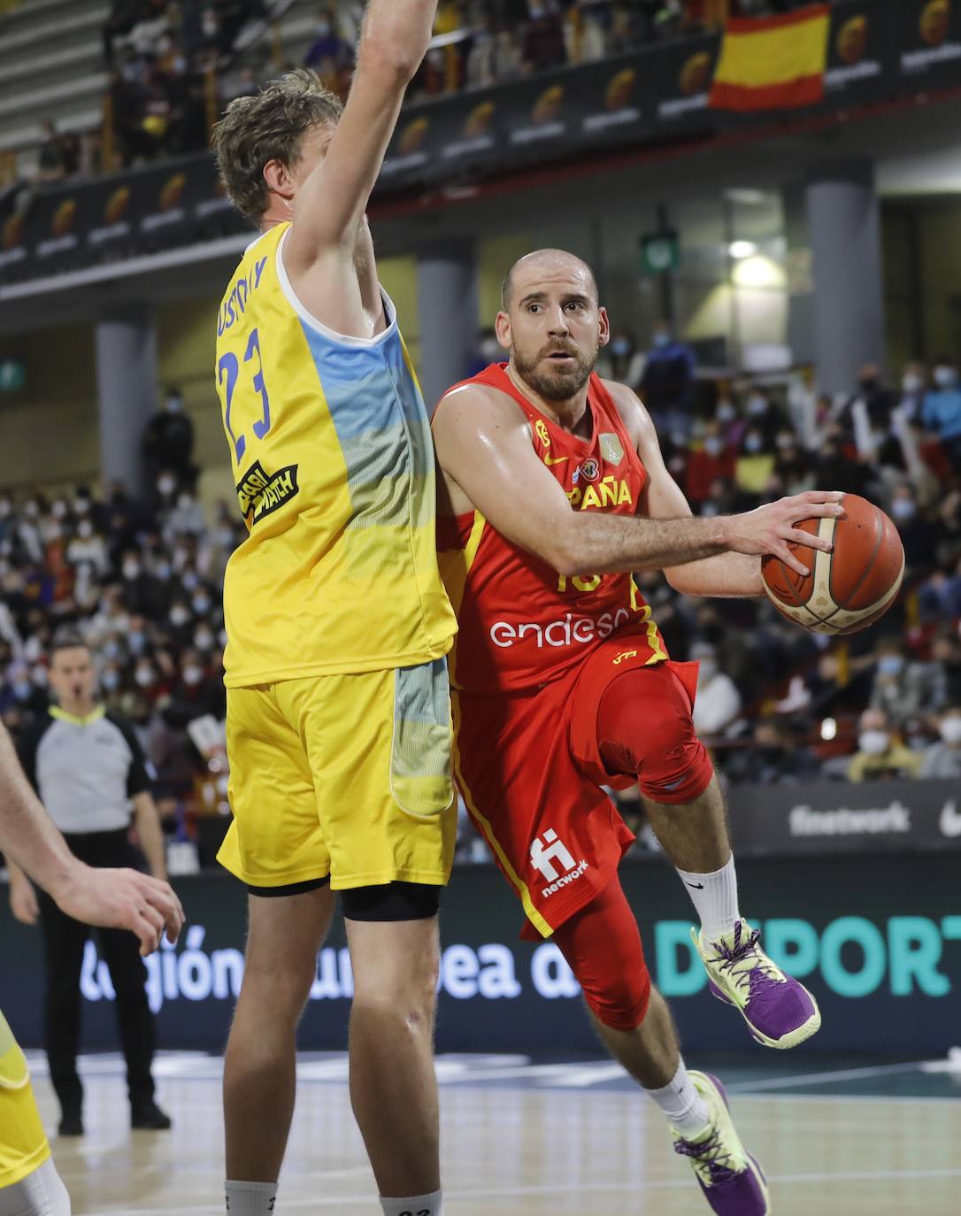 Las mejores imágenes del España - Ucrania de baloncesto en Córdoba