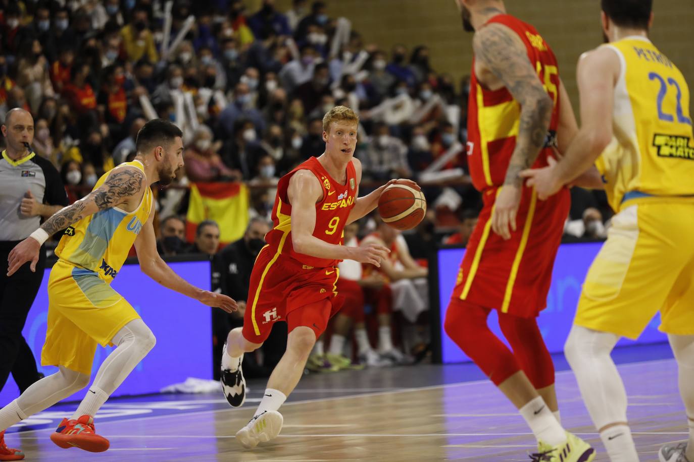 Las mejores imágenes del España - Ucrania de baloncesto en Córdoba