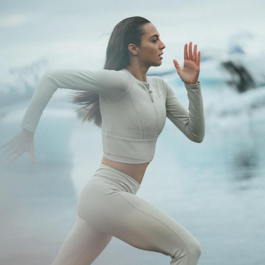 Prendas deportivas que sirven para entrenar o ir de 'afterwork'sin renunciar al estilo