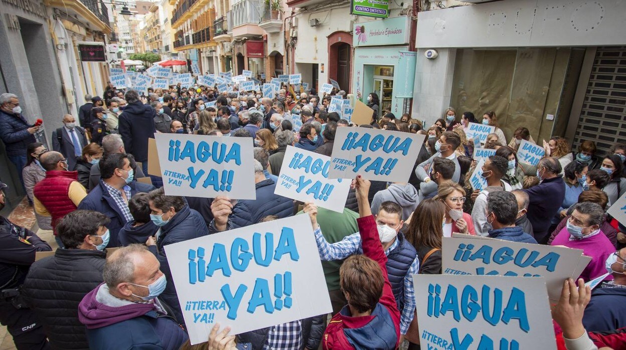 Los regantes de Huelva exigen infraestructuras hídricas