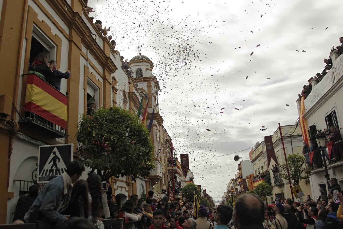 Tradicionales encierros en honor a San Sebastián en la Puebla del Río. JUAN FLORES