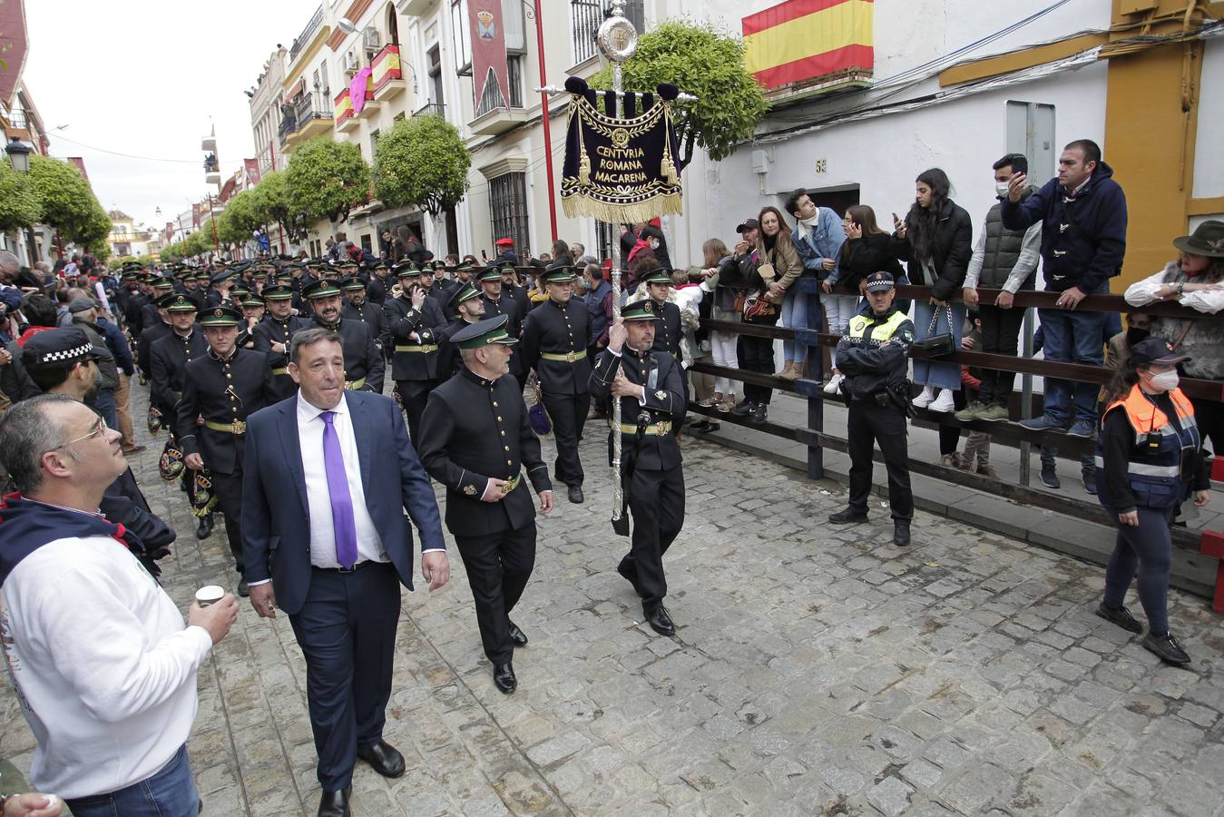 Tradicionales encierros en honor a San Sebastián en la Puebla del Río. JUAN FLORES