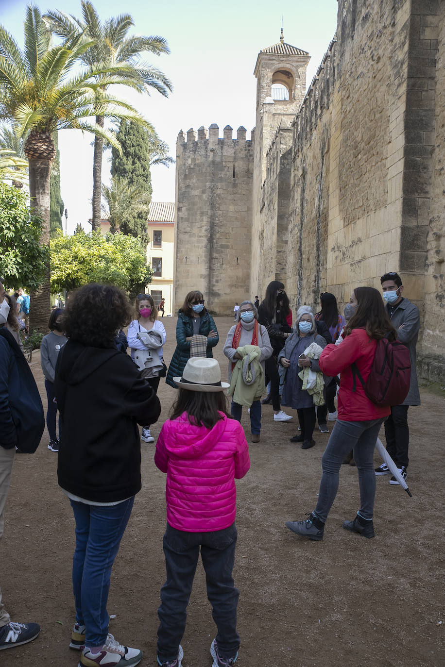 Los turistas el primer día del Puente de Andalucía en Córdoba, en imágenes