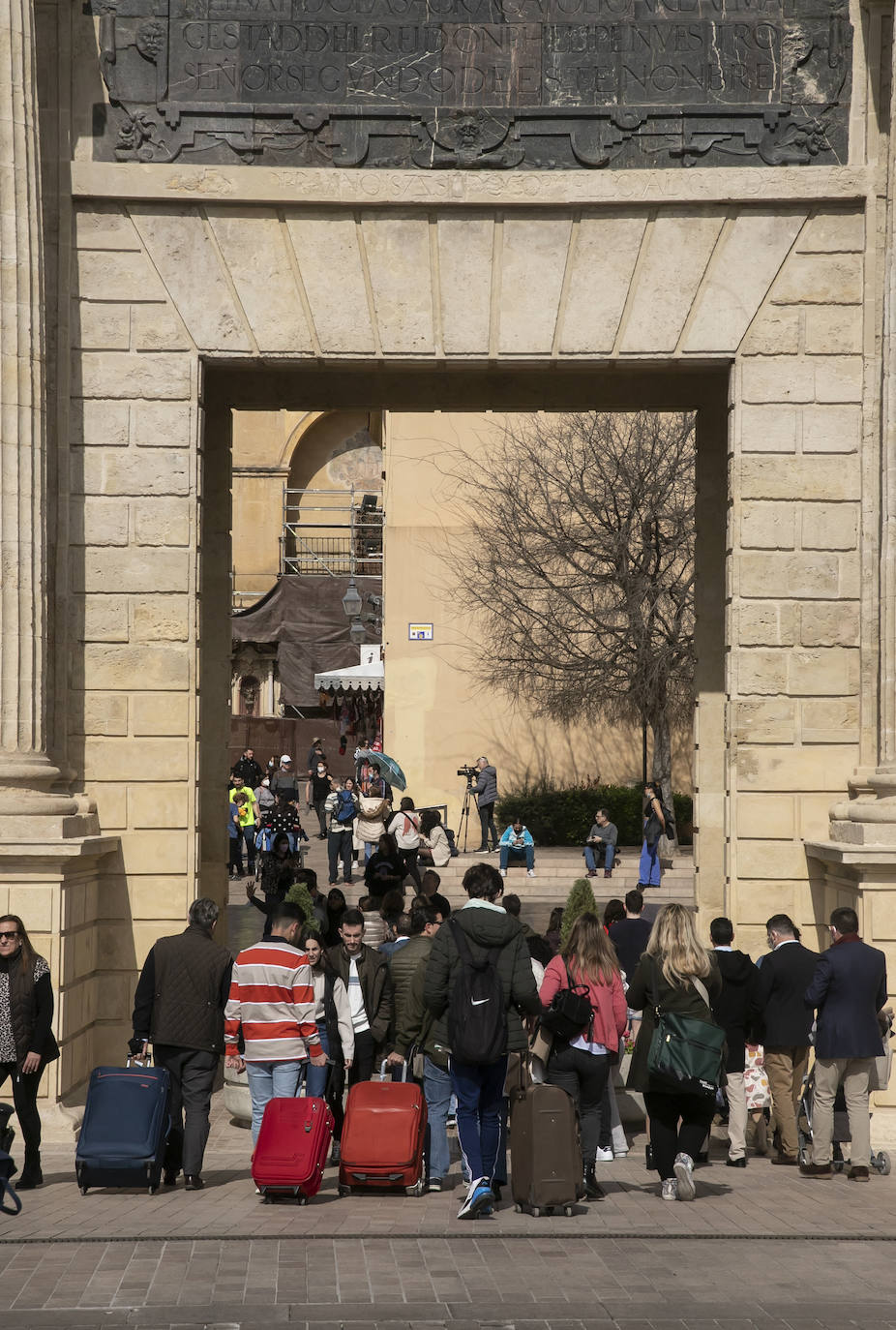 Los turistas el primer día del Puente de Andalucía en Córdoba, en imágenes