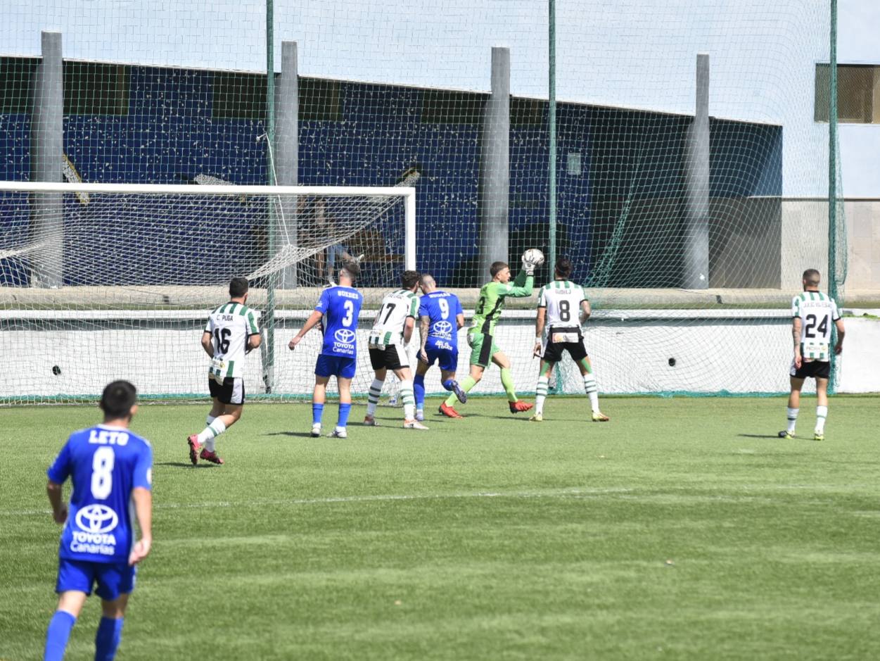 El UD San Fernando - Córdoba CF, en imágenes